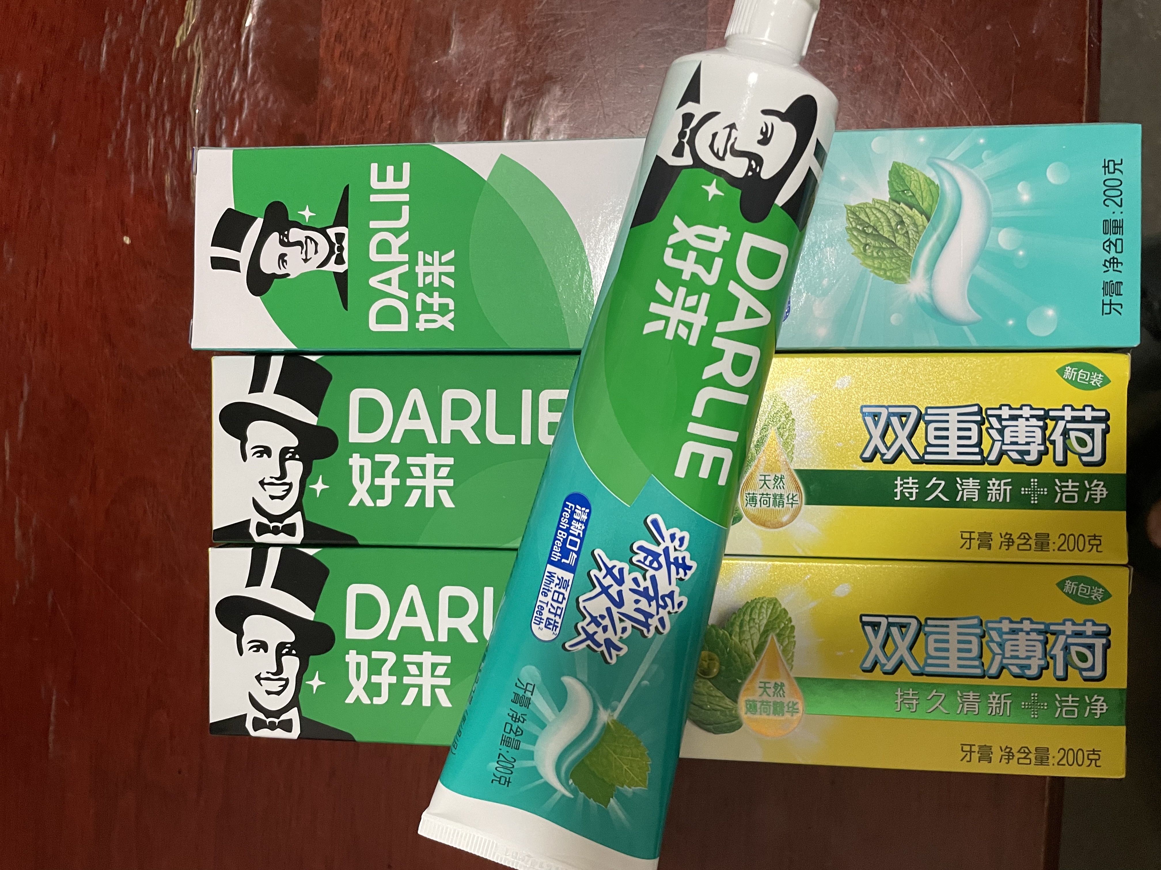 好来（DARLIE）原黑人清新双效薄荷牙膏去渍固齿清新去口气长效抗菌4支共800g 实拍图
