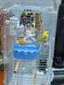 亚峰鹦鹉洗澡盆洗澡神器专用小鸟八哥盒鸽子虎皮珍珠鸟玄凤牡丹小太阳 蓝色高透大洗澡盆（方圆笼通用） 实拍图