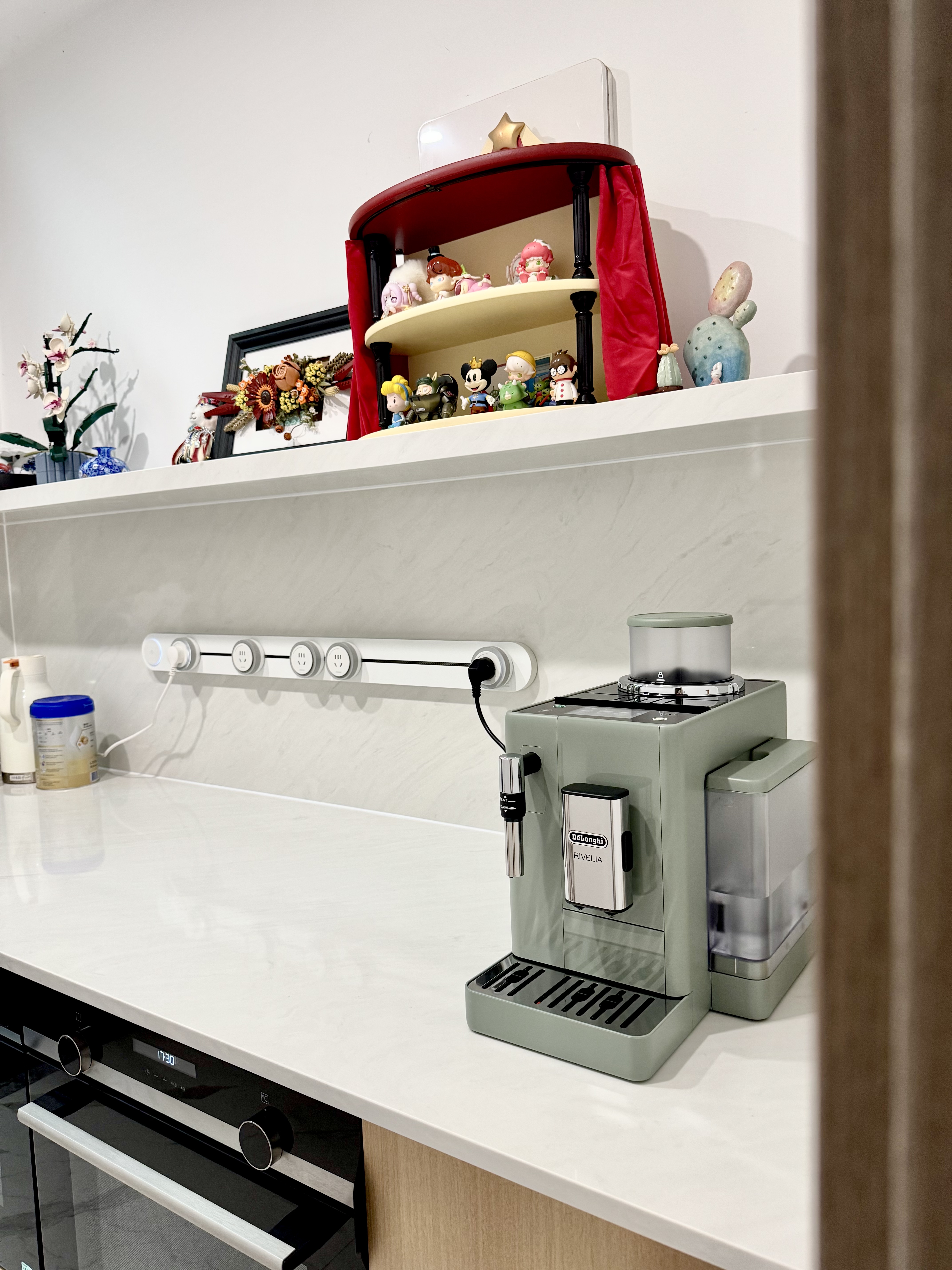 德龙（Delonghi）全自动咖啡机家用意式可拆豆仓19BAR泵压美式豆粉两用13档研磨欧洲进口手动奶泡R5入门黑咖版 R3 .GR翡冷翠 操作简便 一键咖啡菜单开关机自动清洗 实拍图