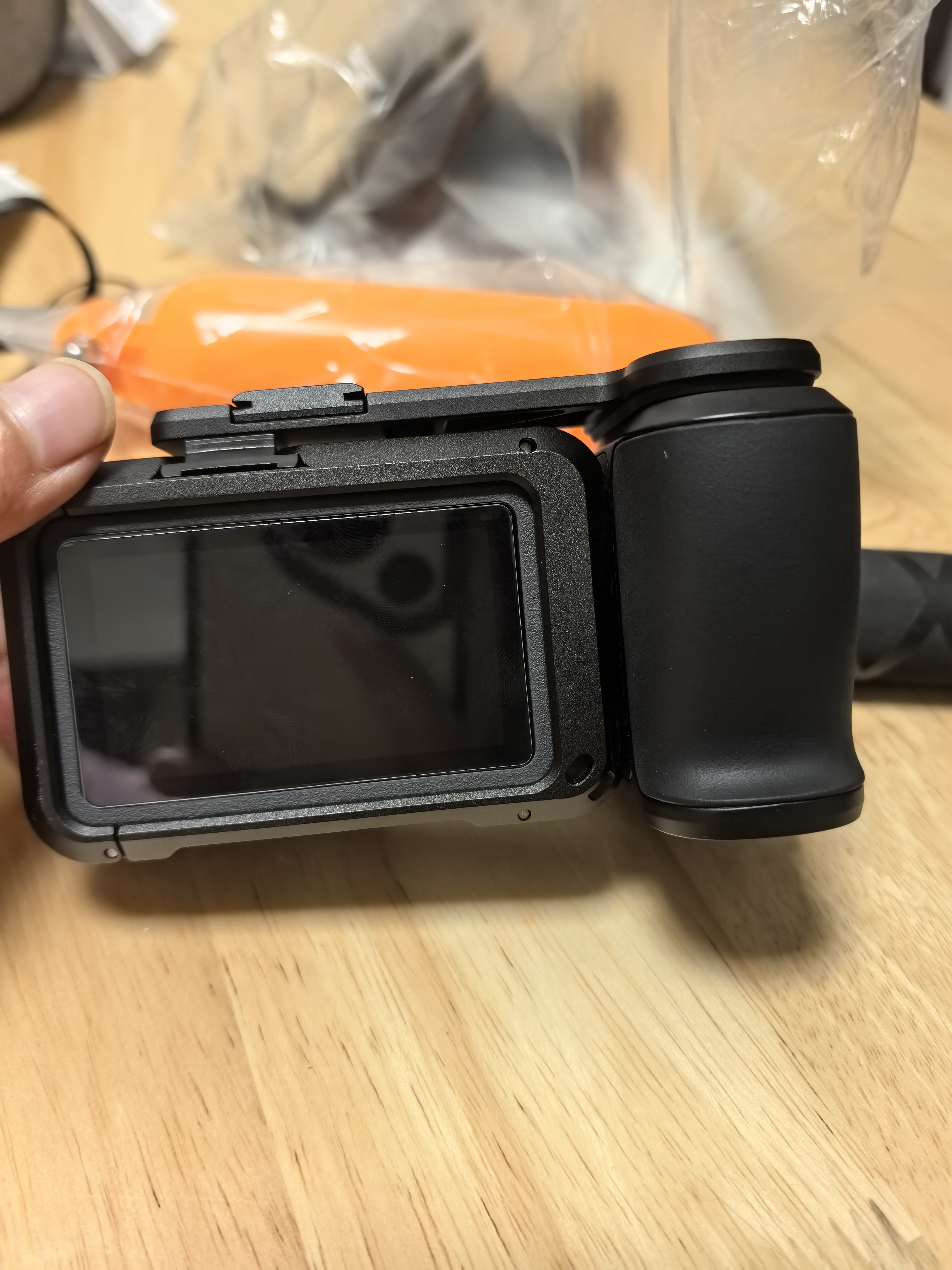 大疆（DJI）Action 6 运动相机 户外摩托骑行潜水徒步vlog便携式4K全能旗舰级摄像机可变光圈 Osmo Action 6 Action 6 街拍礼盒套装【多人推荐】 一年版随心换（189元 实拍图