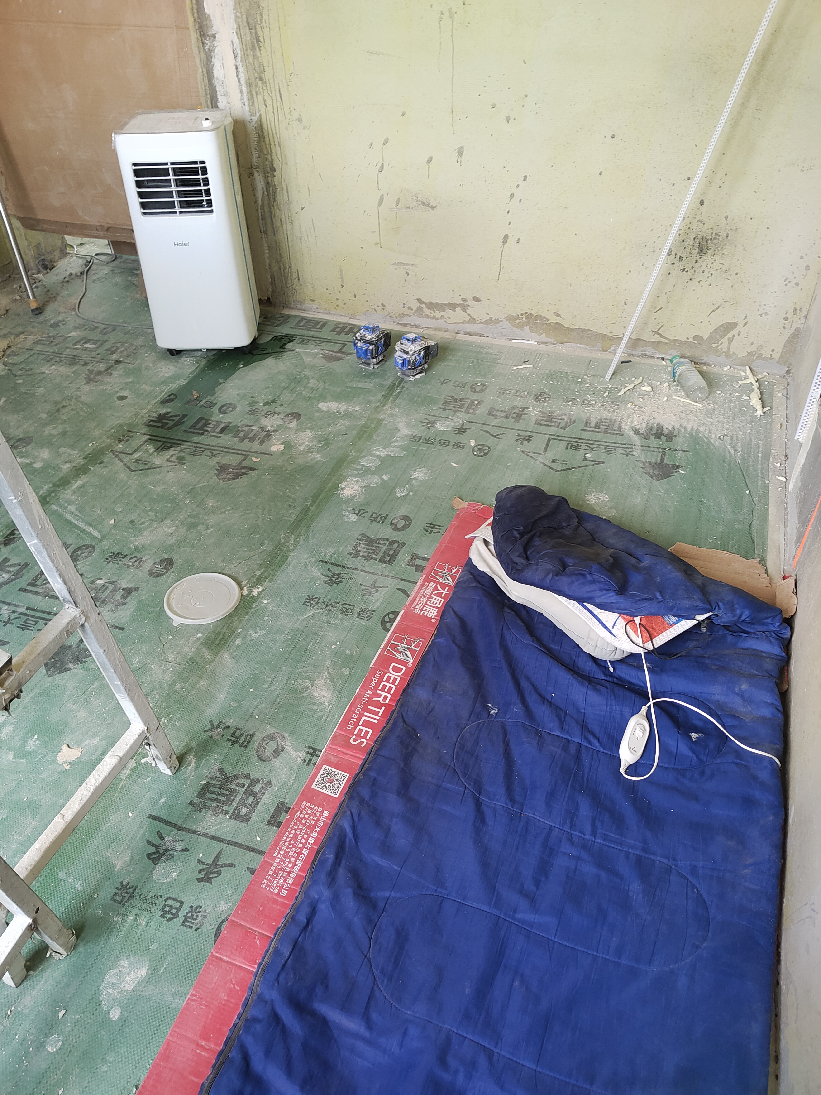 海尔移动空调 小1匹 智能可移动 单冷型 独立除湿 家用厨房一体机 立式 免安装 便携式 小1匹KY-15YD/B1 实拍图