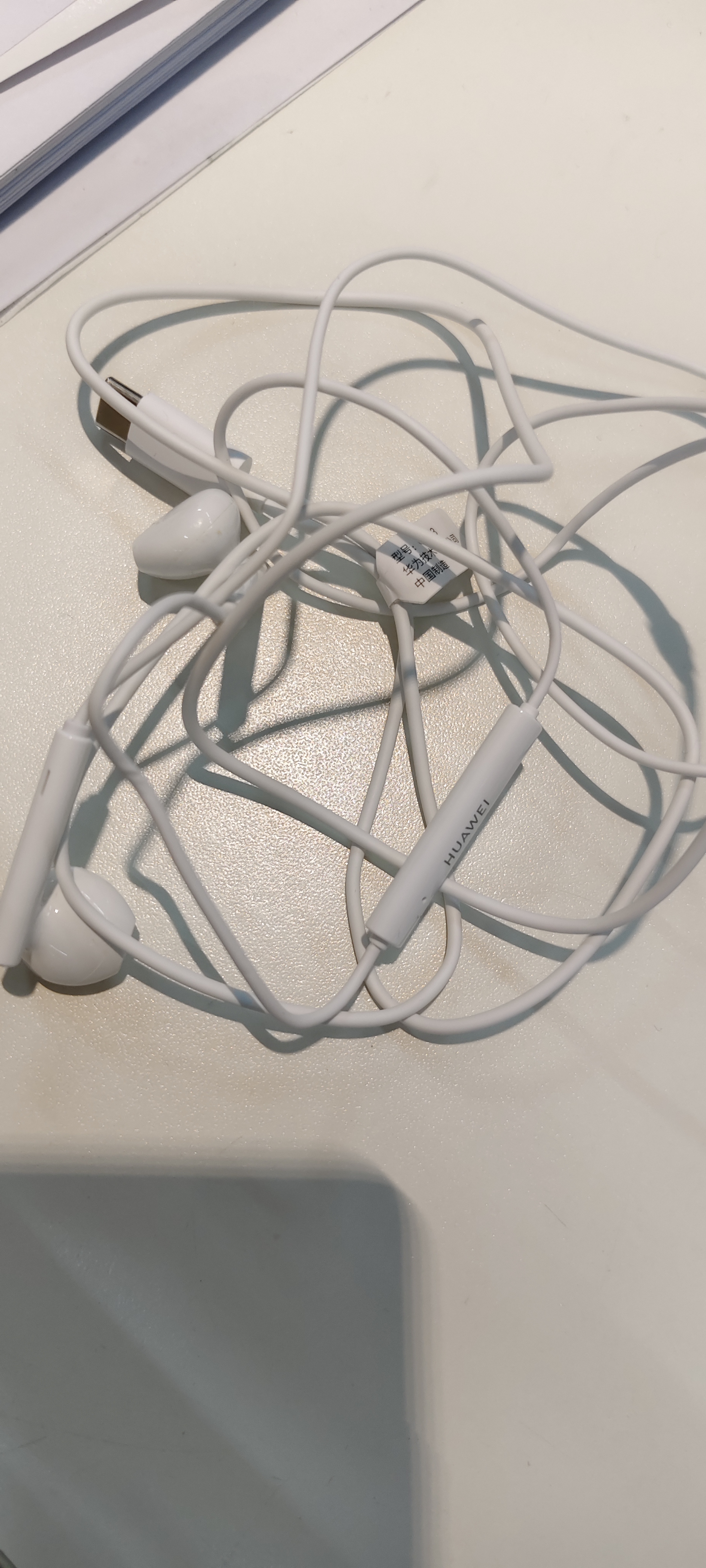 华为（HUAWEI）Type-C 经典耳机 有线耳机Type-C版 适用于P/Mate系列等手机 白色 实拍图