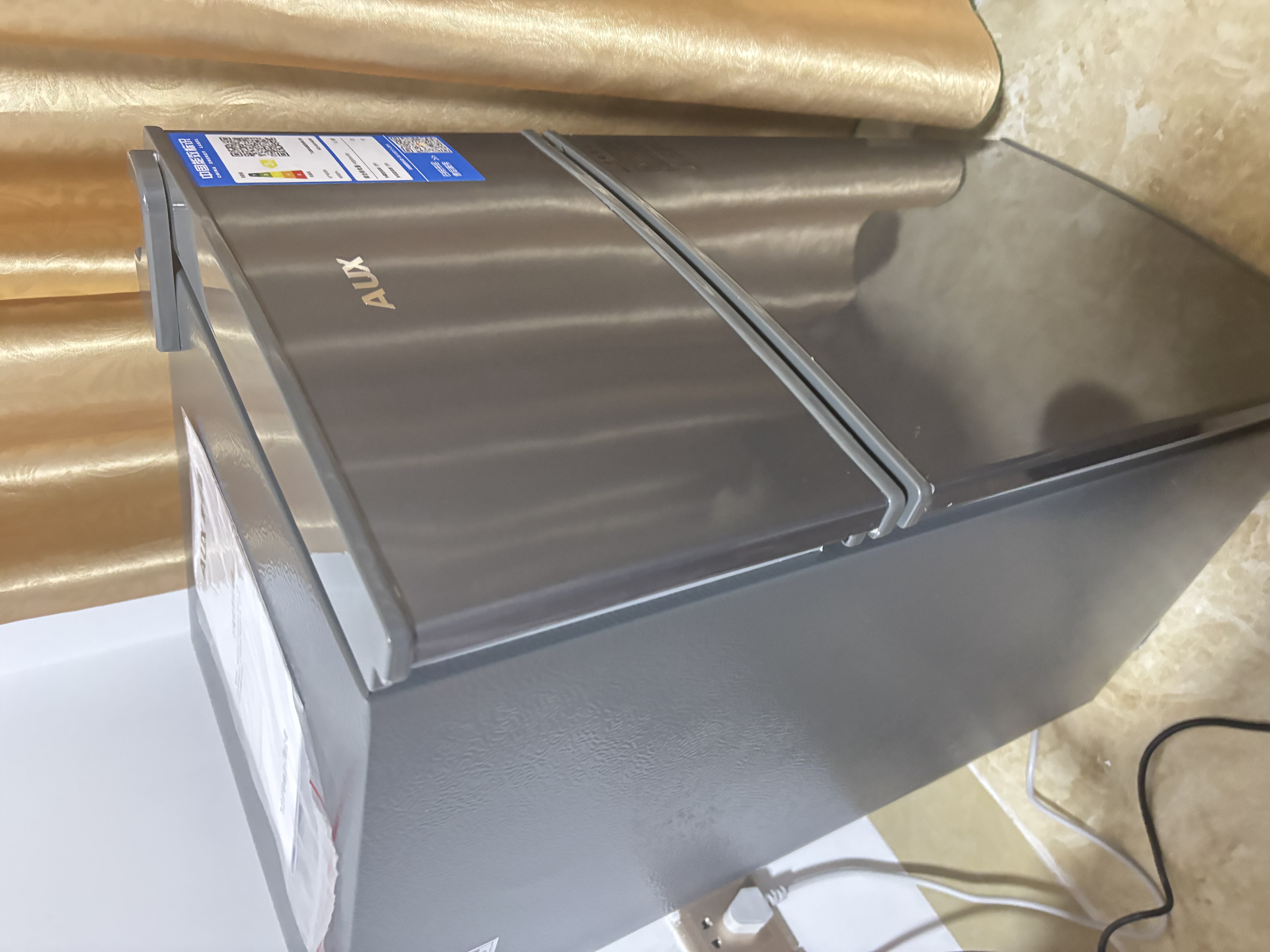 奥克斯小冰箱家用小型迷你冷藏冷冻两用出租房宿舍用节能省电寝室办公室电冰箱 【净化去味】146灰色【高效保鲜 铜管速冷】30L 实拍图