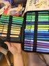 得力（deli）60色直液式马克笔收纳包套装 软头可水洗高覆盖不透色学生水彩笔层叠盒手账 大容量可手提笔袋黑色 实拍图