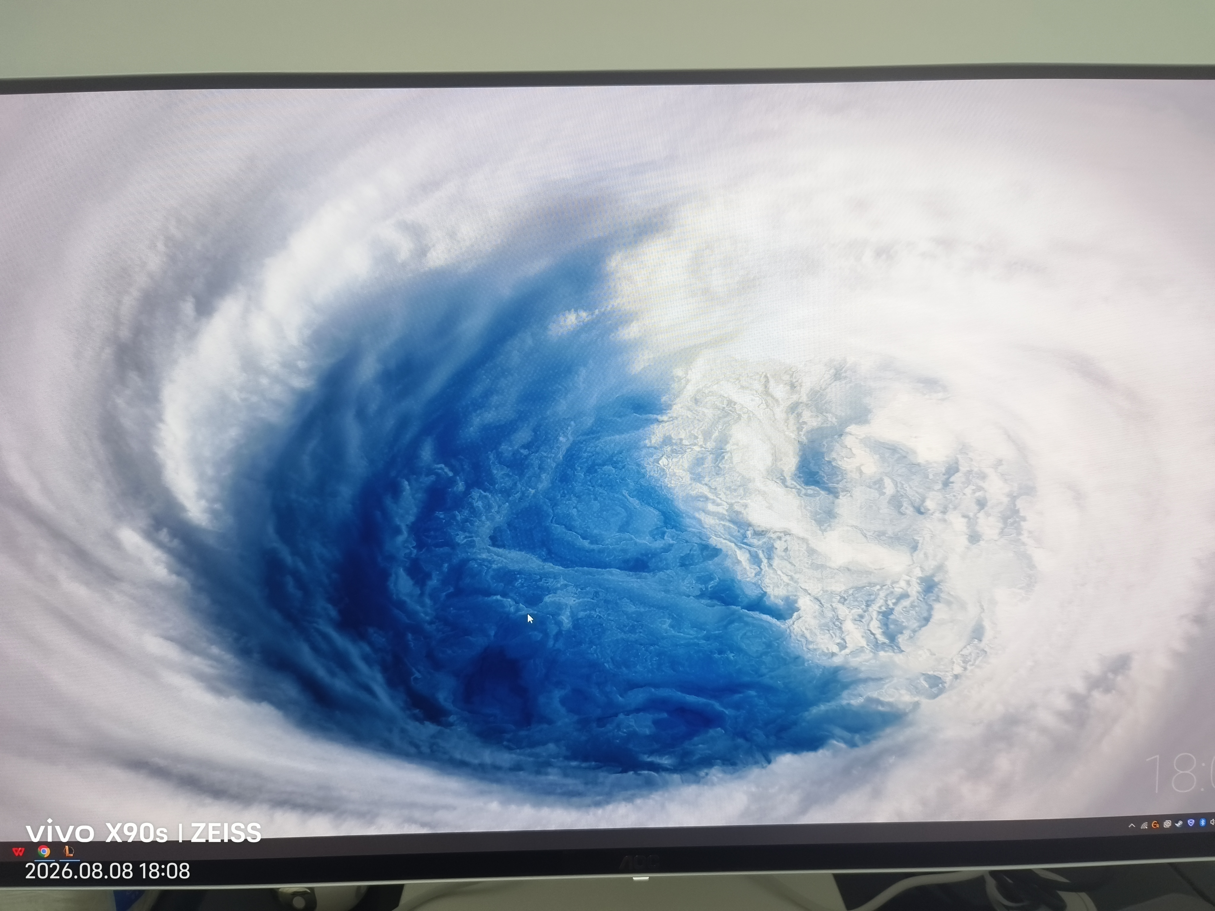 AOC 26.5英寸2K 原生280Hz 四代WOLED 10Bit HDR500 硬件低蓝光TUV 典雅白电竞游戏显示器Q27G4ZDP/WS 实拍图