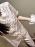 LULU CARTER浅粉kitty真丝睡衣2026夏季新款女款薄款带胸垫短袖四件套礼盒装 粉色Kitty-短袖长裤+吊带短裤（自带胸垫）  [关注店铺赠送发圈] L 建议 100-120斤 实拍图