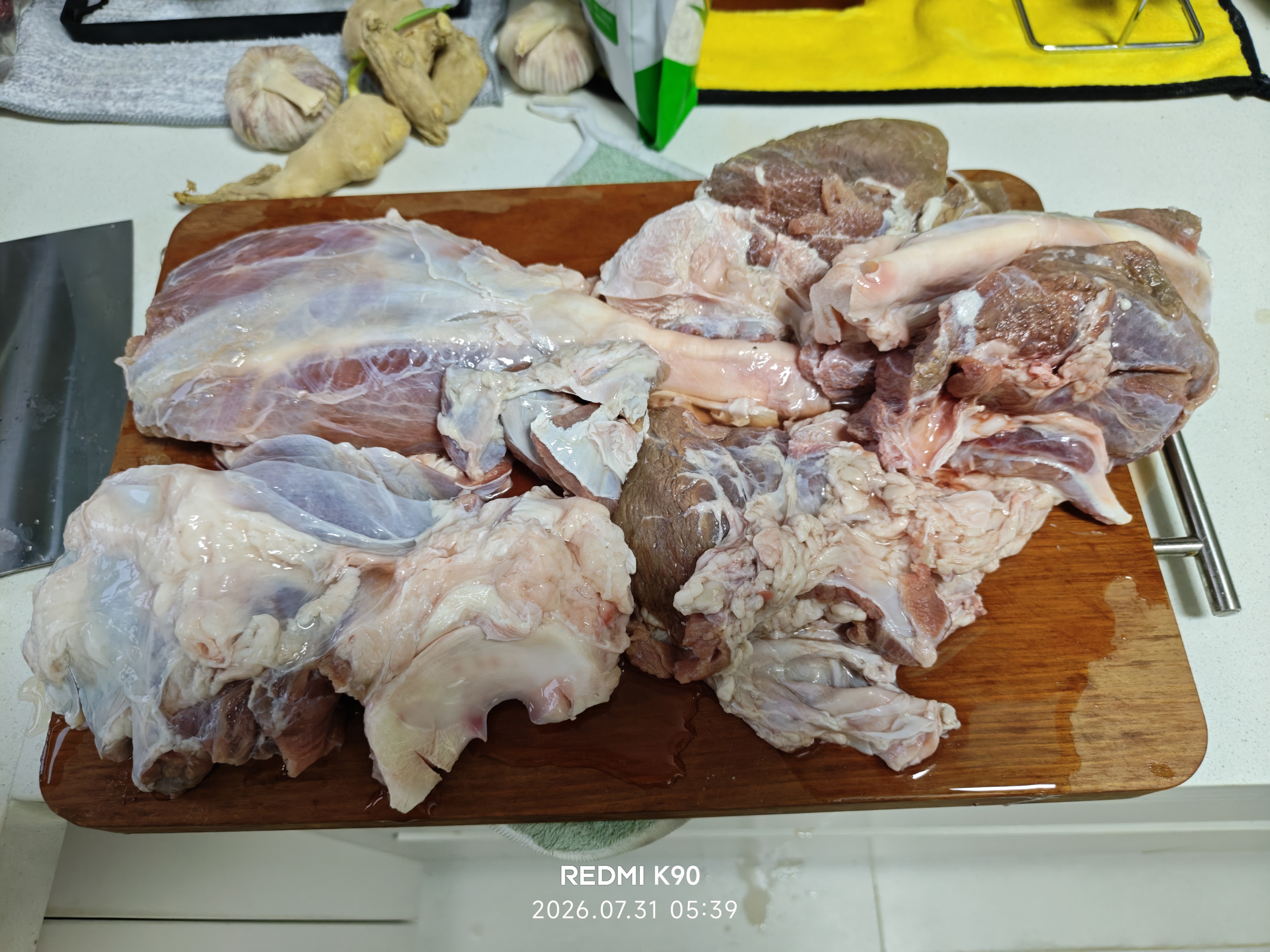 鲜京采国产山东黄牛 原切带芯牛腱子 净重3斤 生鲜牛肉 酱卤红烧 实拍图