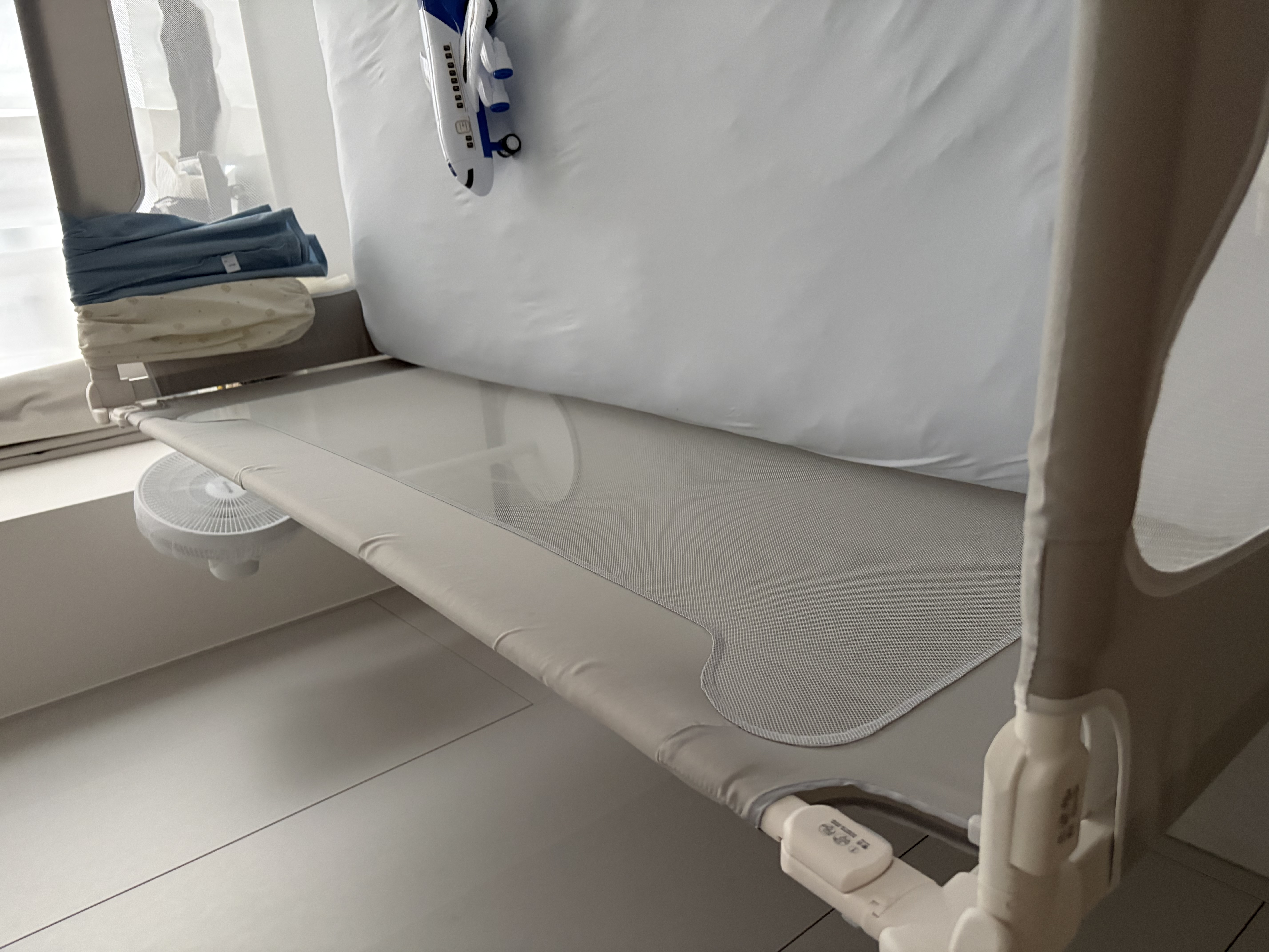 汤米妈妈（Tommy&Kids）床围栏防护栏安全婴儿床上防摔床护栏挡板1.8米 A2-城堡灰 -Tom 实拍图