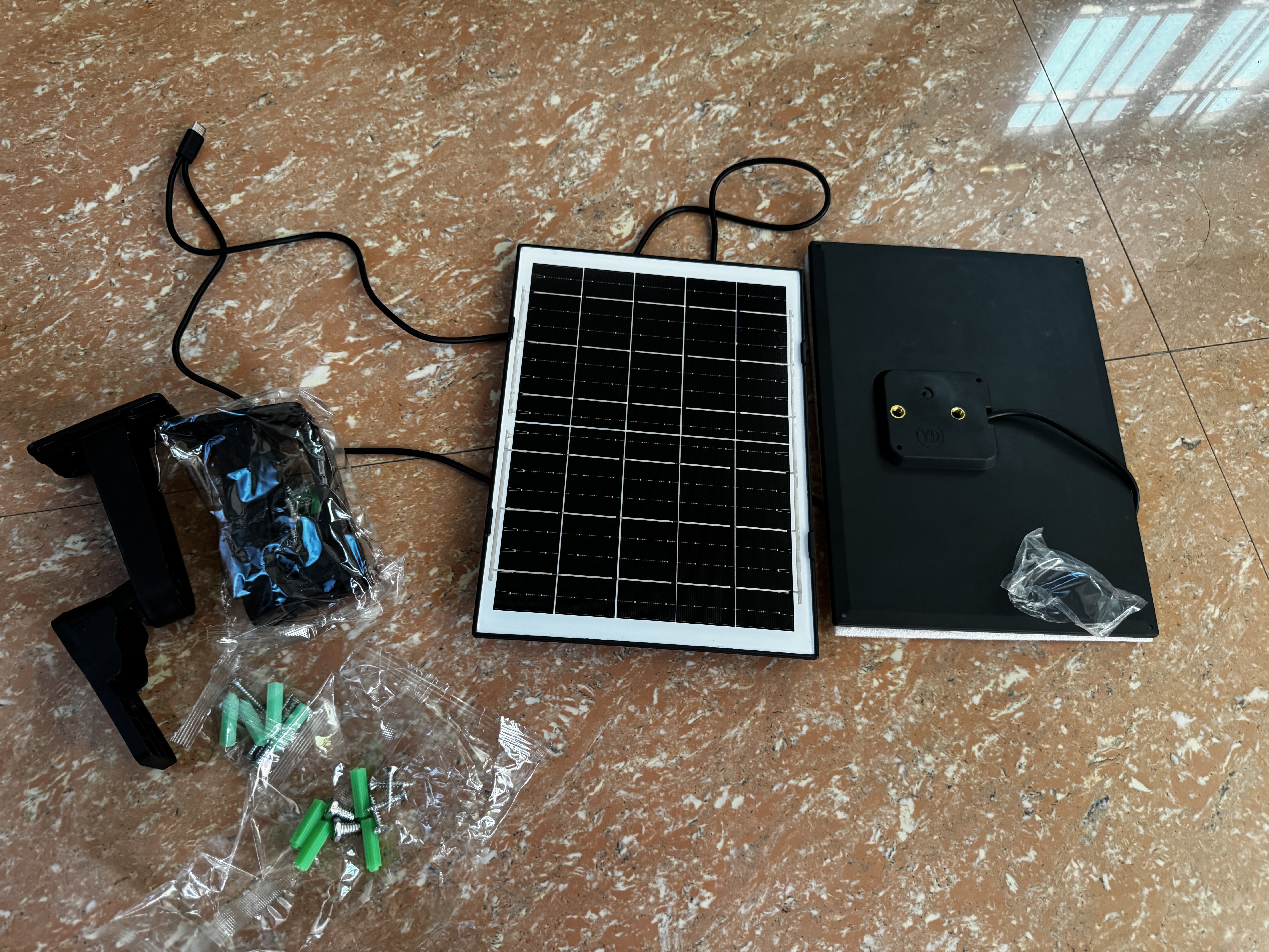 奥克斯4g太阳能摄像头室外无电无网终身免费流量免插电手机远程高清监控器家用户外360度无死角全景夜视 实拍图