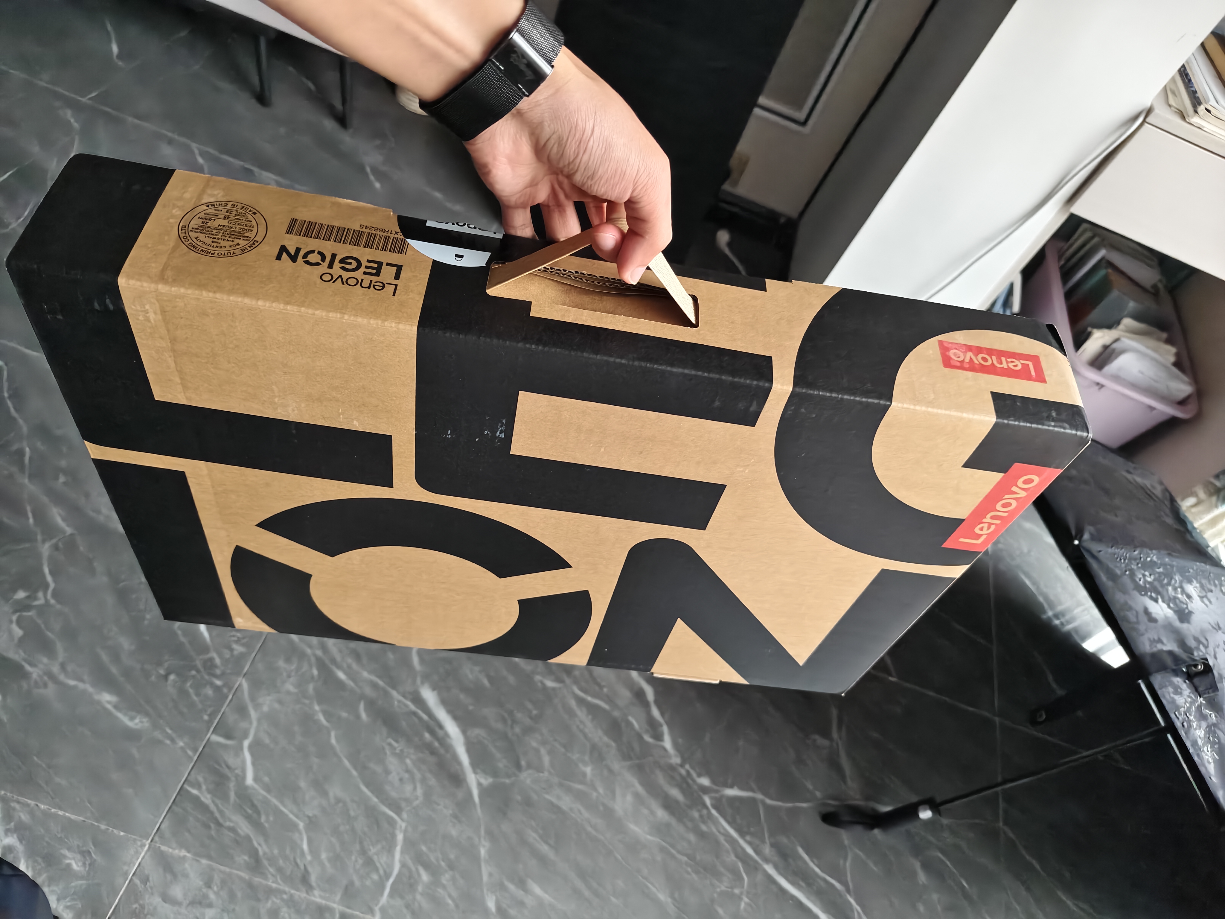 联想拯救者R7000P 2026年补贴15% 电竞游戏笔记本电脑 RTX5070可选 9000系同款 高性能旗舰锐龙 R9-8940HX 16G 1TB 满血5060｜国家补贴 16英寸专业超竞屏｜2 实拍图