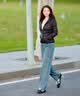 鸭鸭（YAYA）轻薄羽绒服女2026冬季最新款保暖时尚短款鸭绒连帽女士排骨服外套 实拍图
