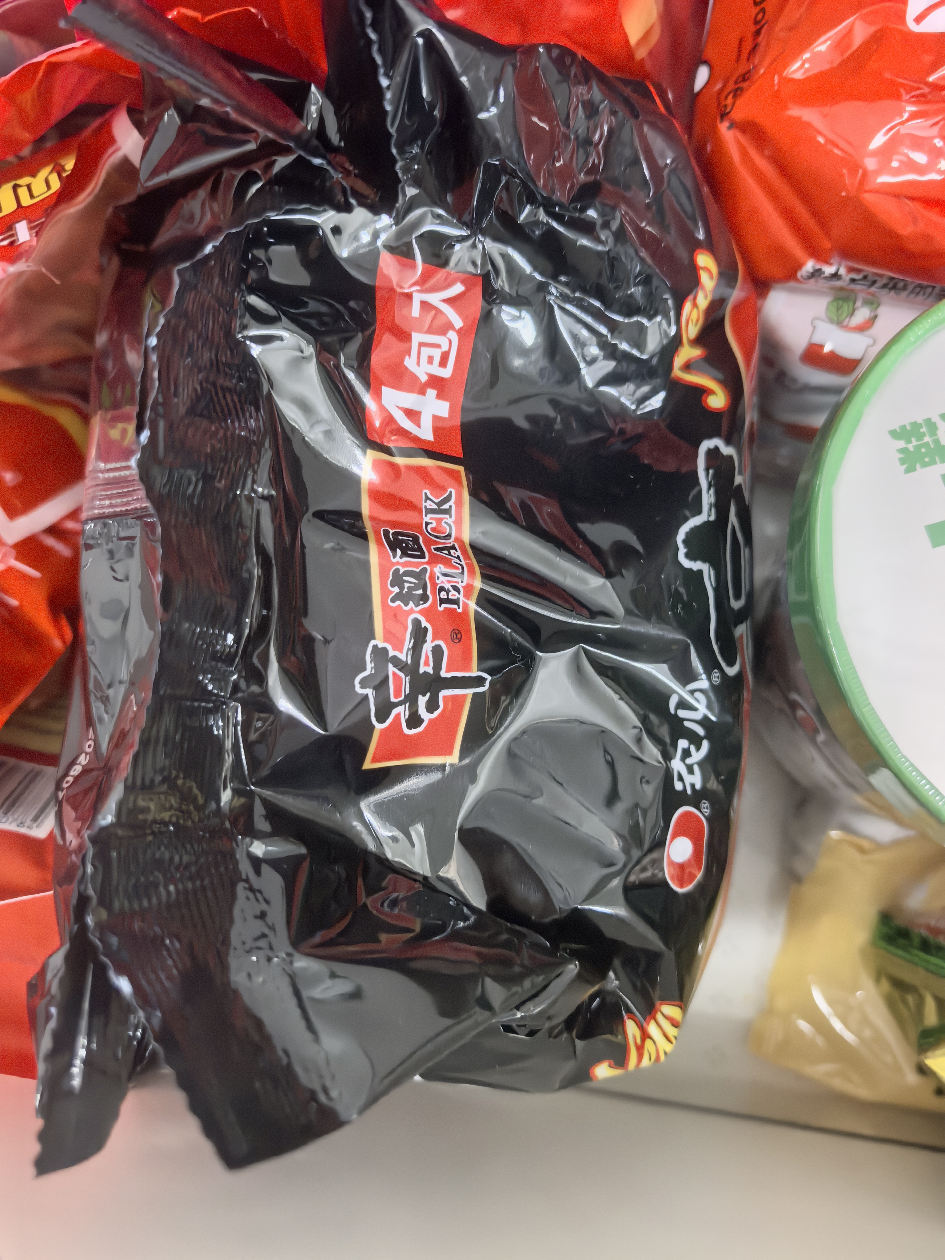 农心 辛拉面Black 豚骨汤风味方便面 袋面四连包 134g*4包夜宵泡面 实拍图