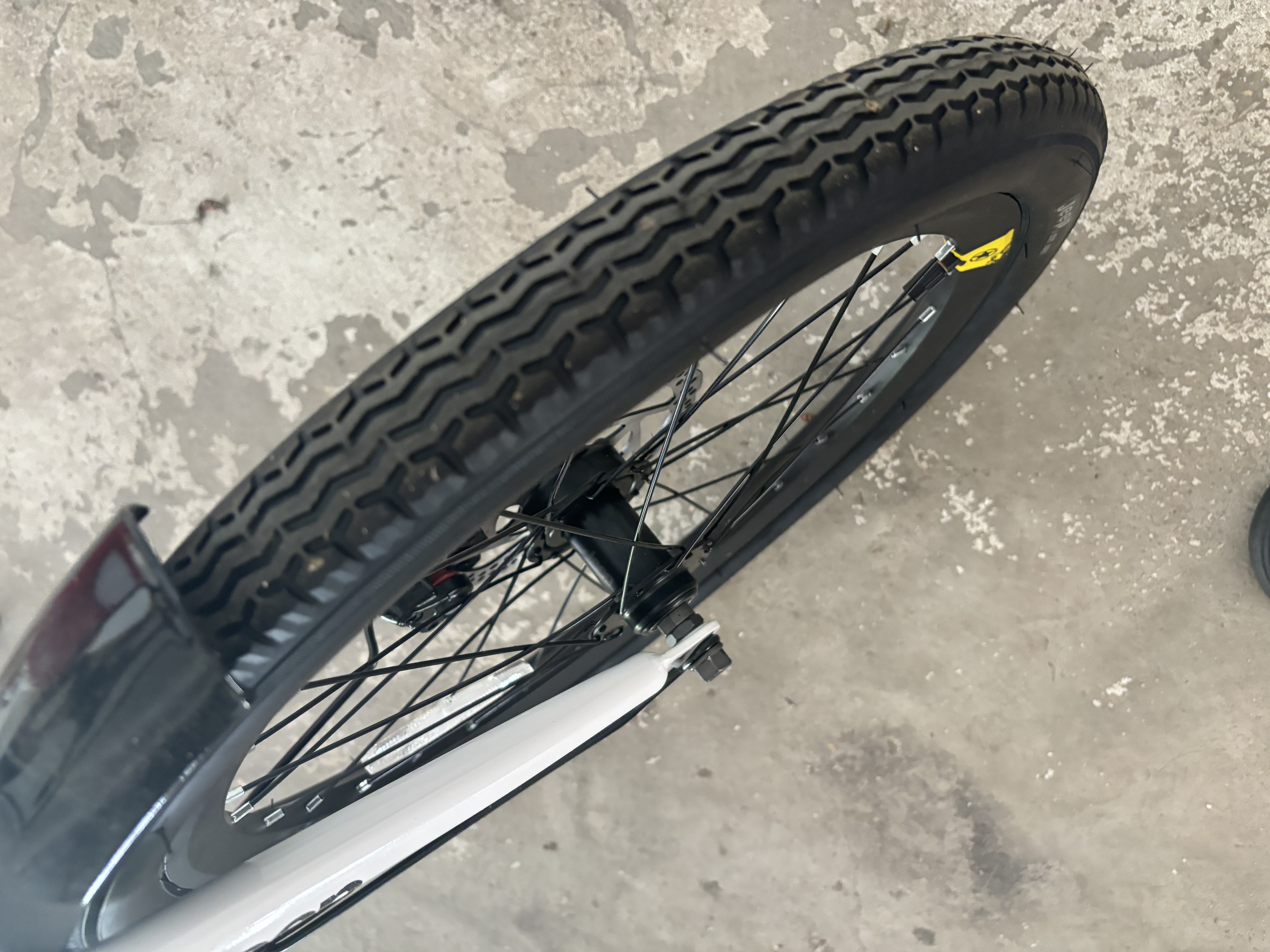 JEEP吉普折叠自行车成人20寸男女士变速通勤运动单车-赛利 皎月白-辐条轮【宝宝座椅+车子】 20寸 7速 实拍图
