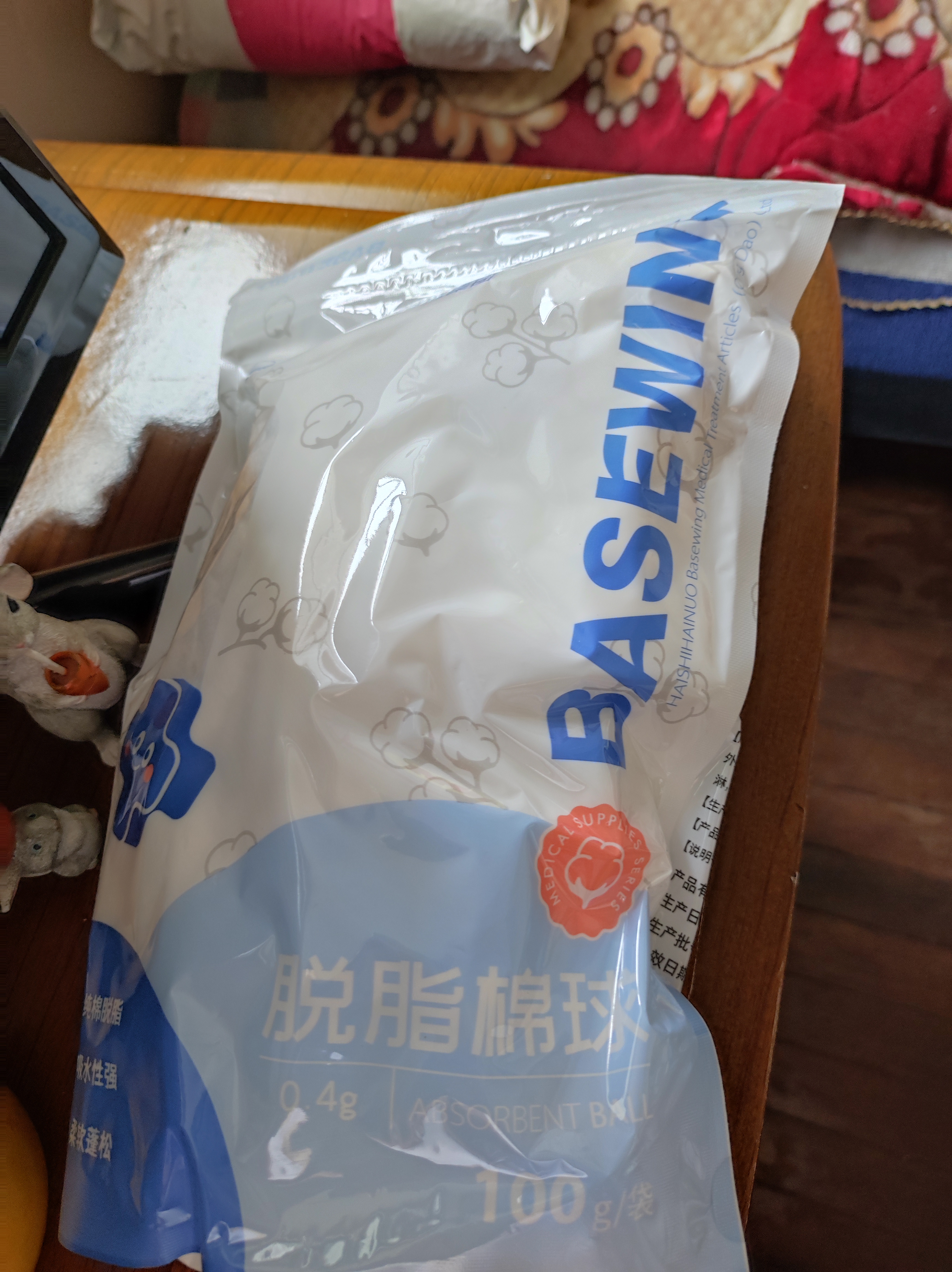 海氏海诺脱脂棉球医用消毒棉花球大颗粒婴儿卫生碘伏棉球棉卷0.4g/粒100g 实拍图