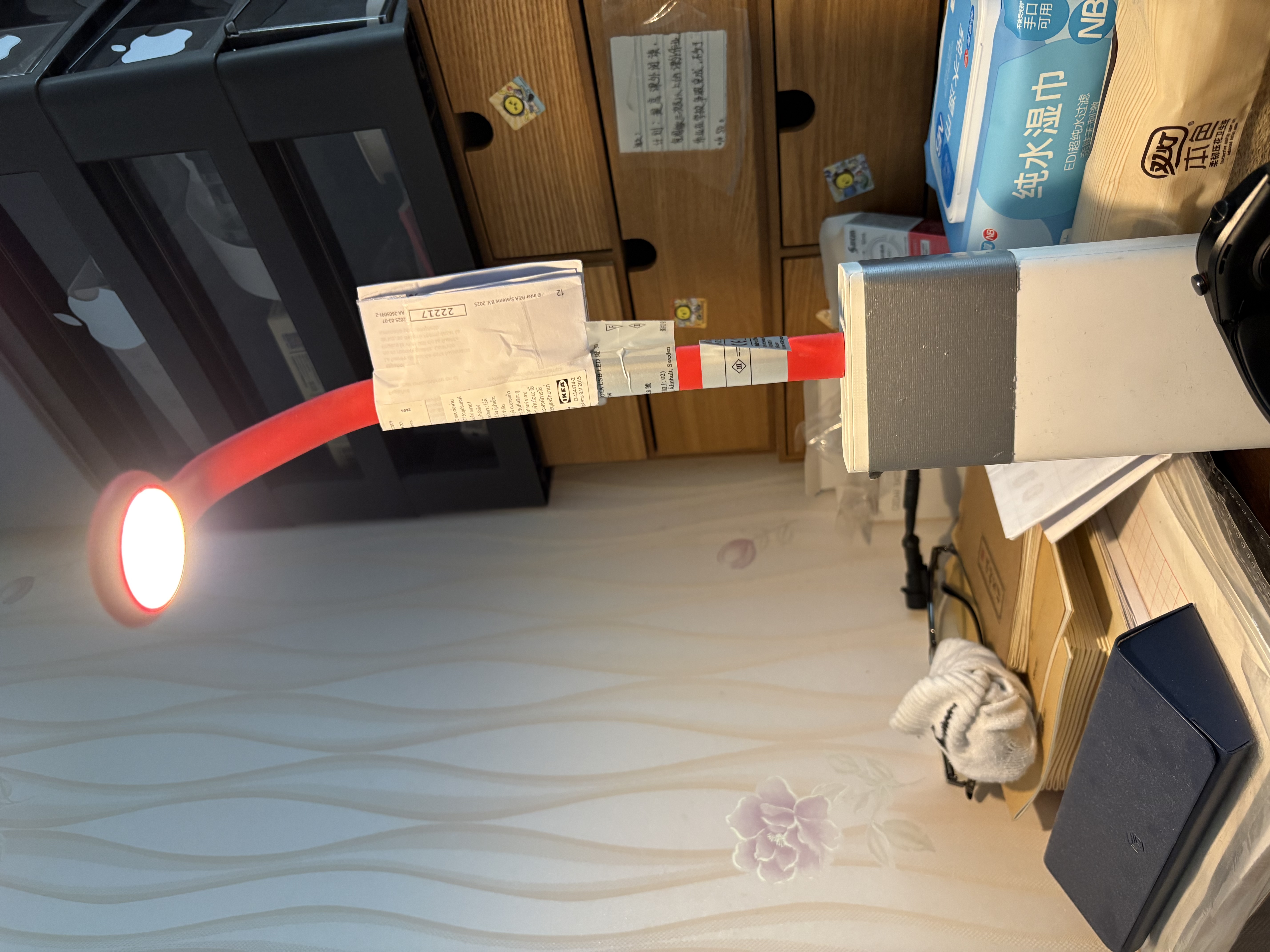 宜家（IKEA）HOSTULOTA霍图罗塔LED灯USB-C笔记本小夜灯 红色USB接口灯 实拍图