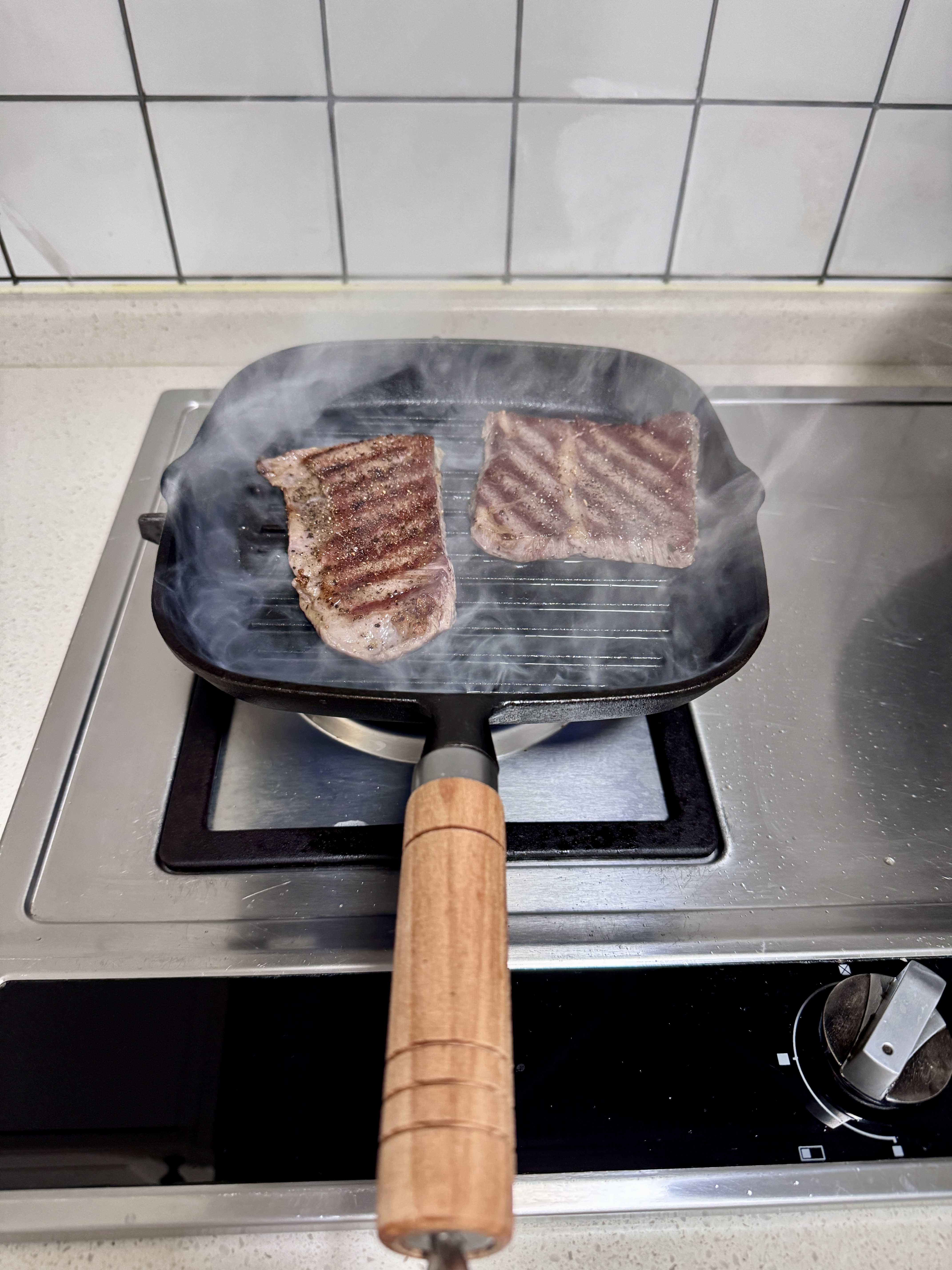 华牧鲜进口谷饲原切眼肉牛排套餐 厚切雪花牛肉 冷冻生鲜中秋牛肉礼盒 【澳洲M7和牛】雪花牛排1kg/5盒 实拍图