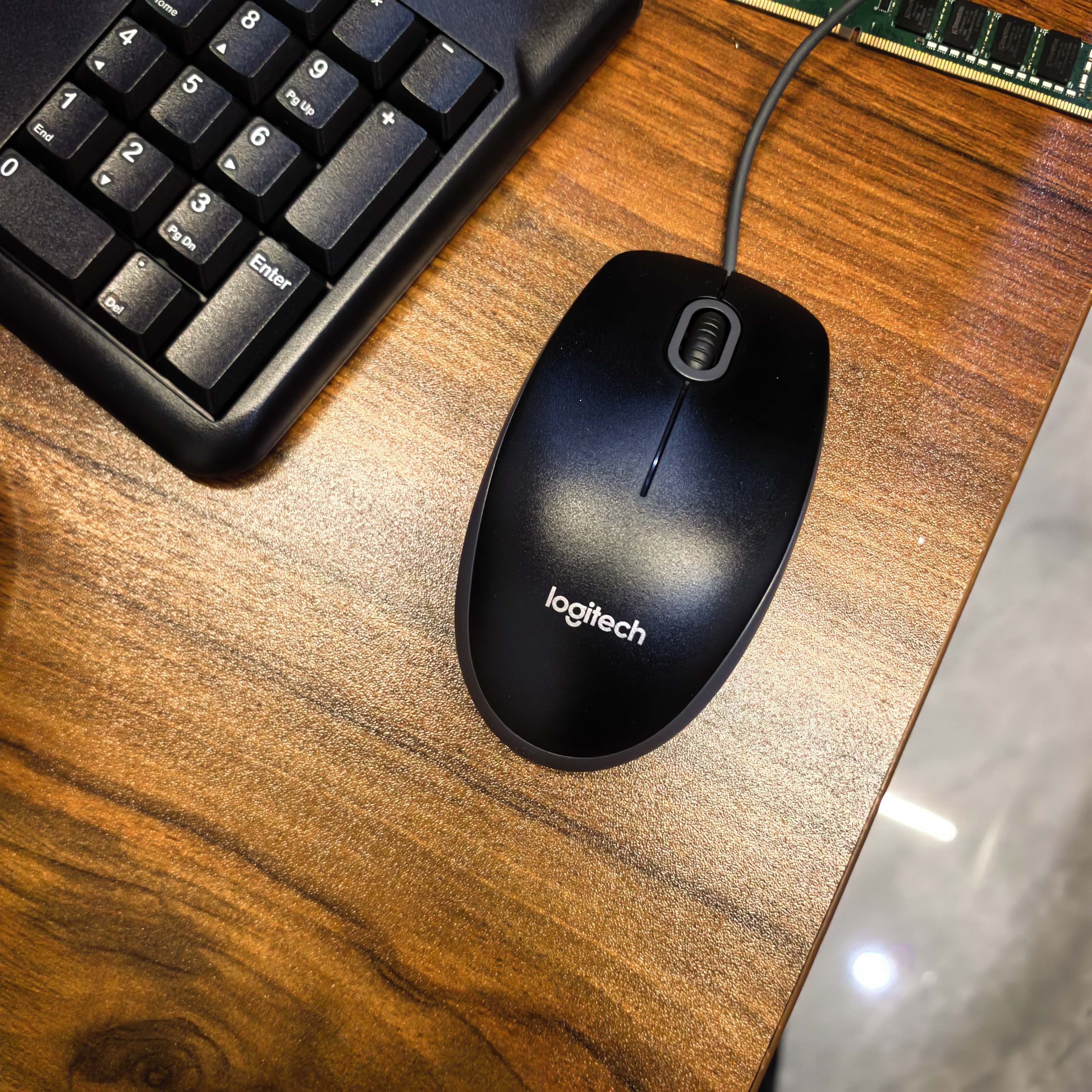 罗技（Logitech）MK121P（同MK120外观） 有线键鼠套装 鼠标键盘套装108键全尺寸 商用办公电脑  黑色 实拍图