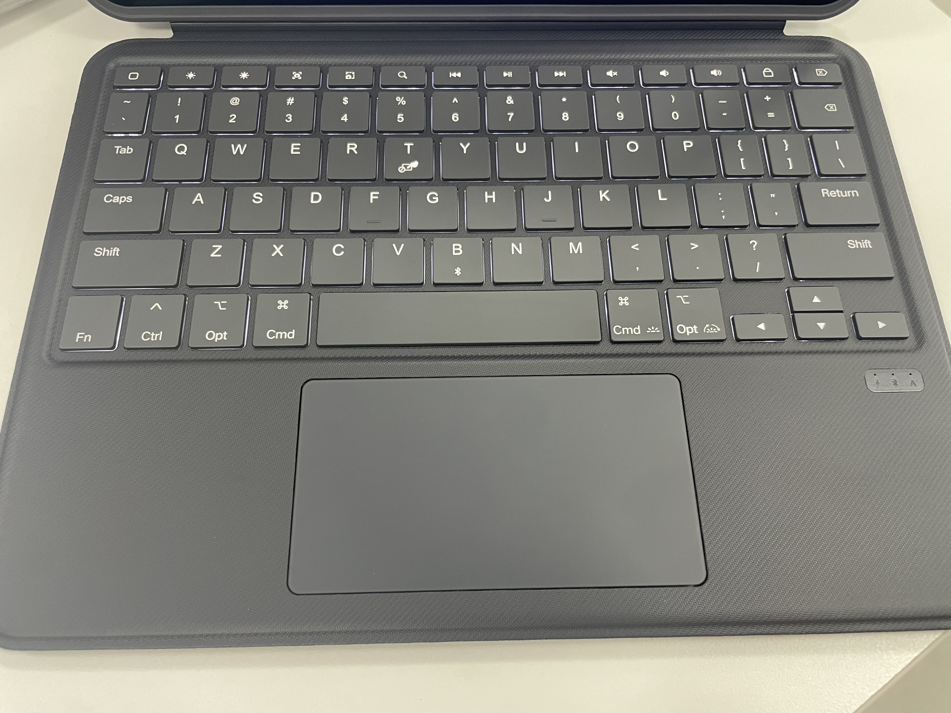 绿联 iPad妙控键盘 磁吸悬浮平板保护套适用Air8/7/6/5/4 Pro25新款轻薄便携适用苹果蓝牙触控平板电脑 【分体款】三合一可拆分 【Air4-8丨Pro18-22】11/10.9寸 实拍图