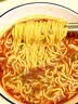 康师傅 方便面 经典鲜虾鱼板袋面98g*24 泡面整箱速食 方便食品  实拍图