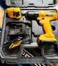 得伟（DEWALT）12V锂电电钻起子电动螺丝刀两电一充套装DCD700DK2-A9 实拍图