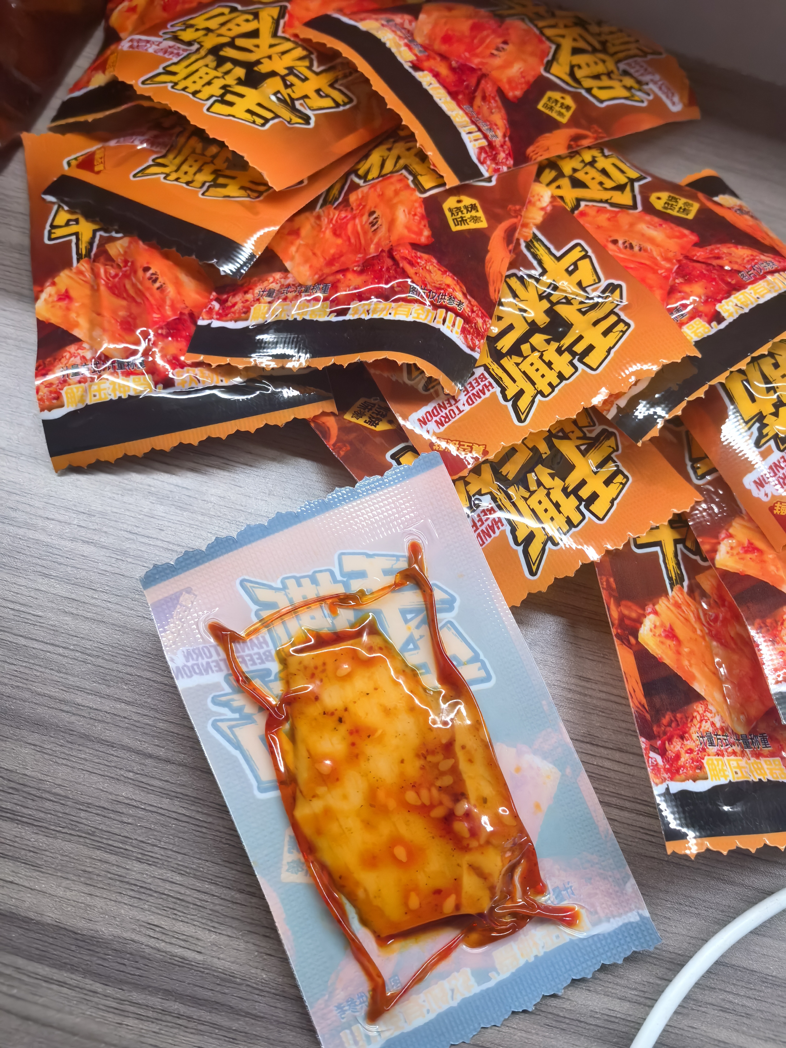 炭食光内蒙古牛板筋片小包装耐嚼解馋牛肉零食健身办公室休闲零食品小吃 【1大袋】烧烤味（内蒙古牛板筋） 实拍图