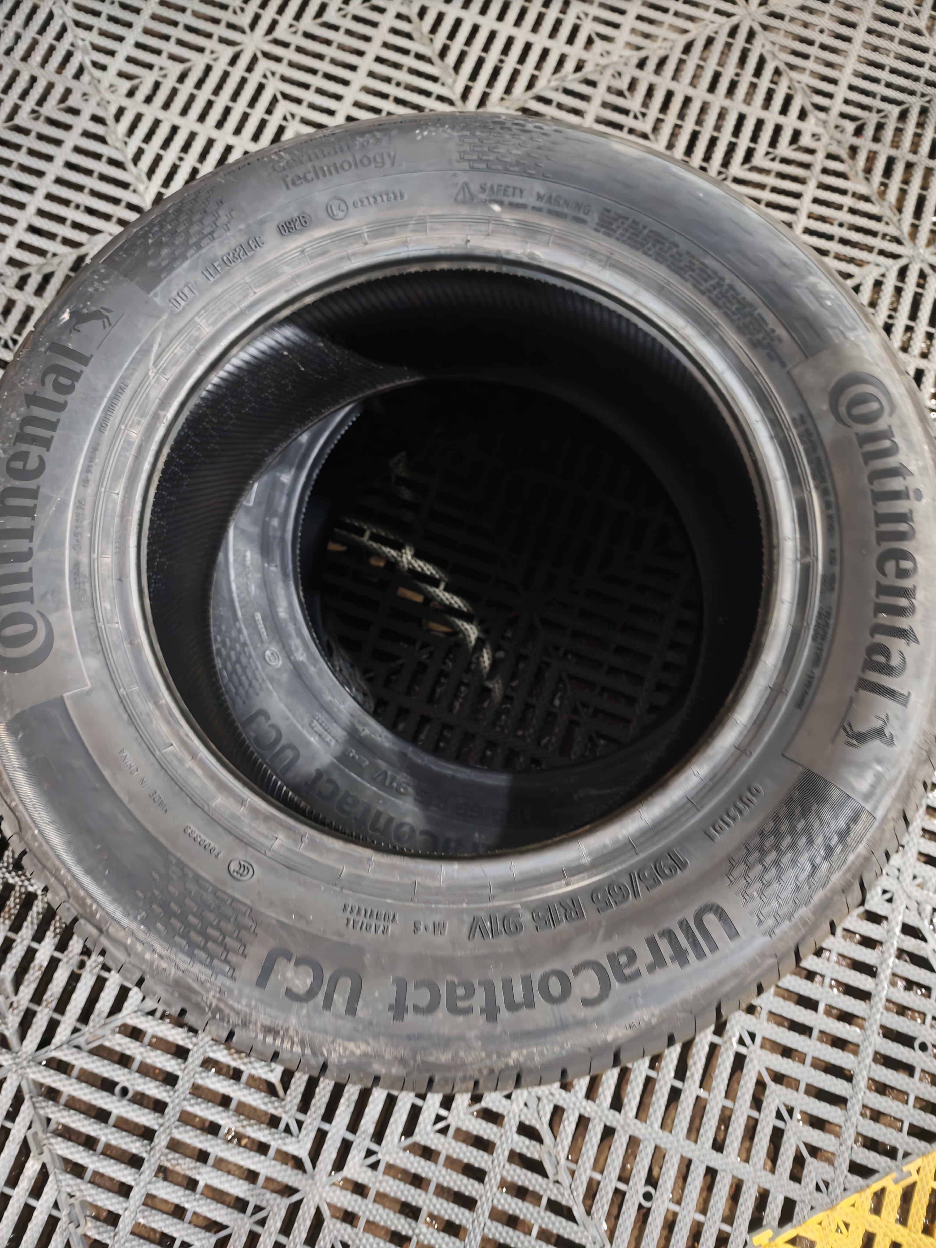 马牌（Continental）汽车轮胎 195/65R15 91V UCJ 适配丰田卡罗拉/雷凌大众朗逸/宝来 实拍图