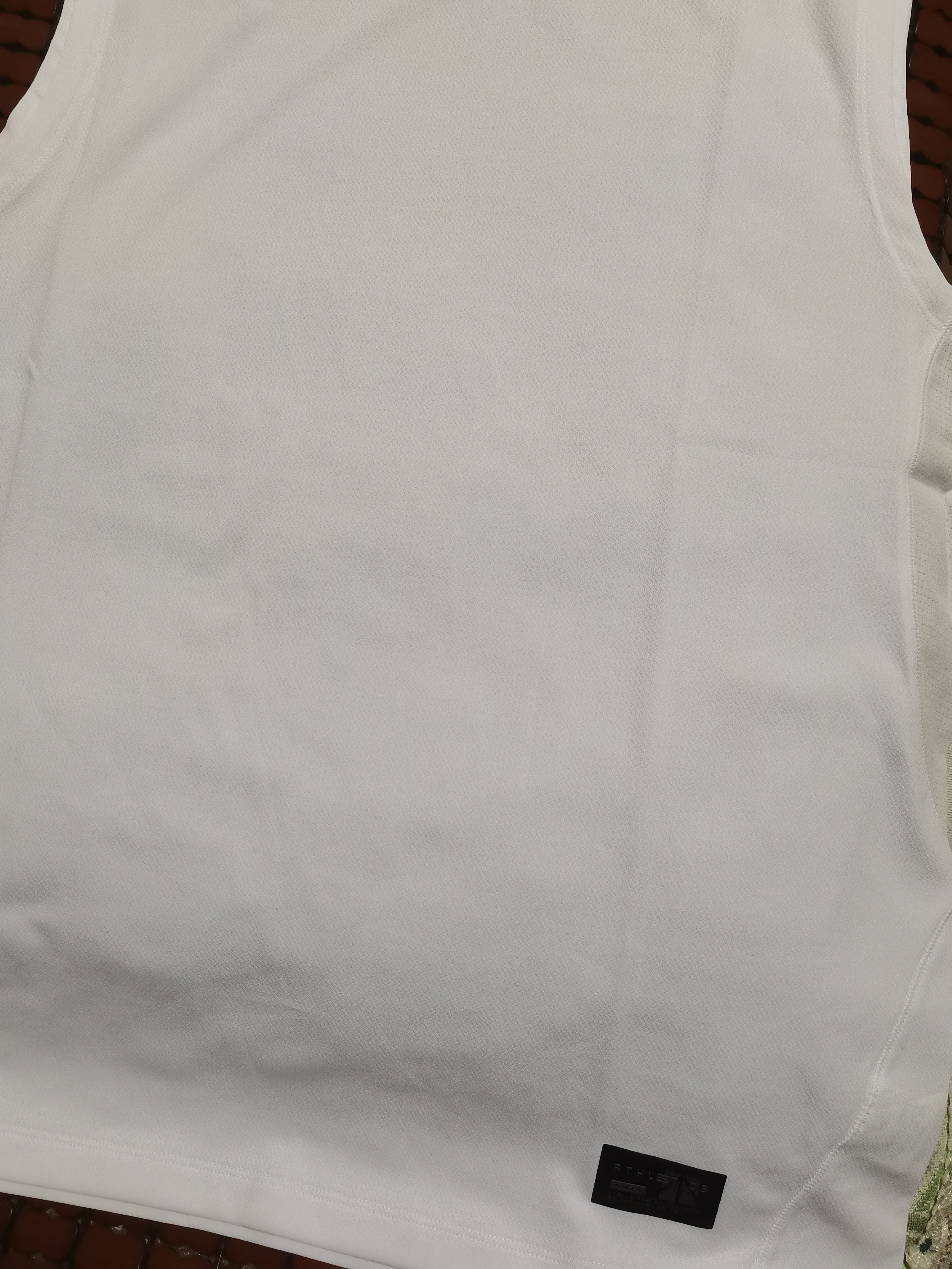 安踏（ANTA）速干背心丨运动健身无袖T恤男夏季马拉松跑步冰丝凉感吸湿打底衫 【升级版吸湿速干】纯净白-1 时尚坎肩 XL (180) 建议150-160斤 实拍图
