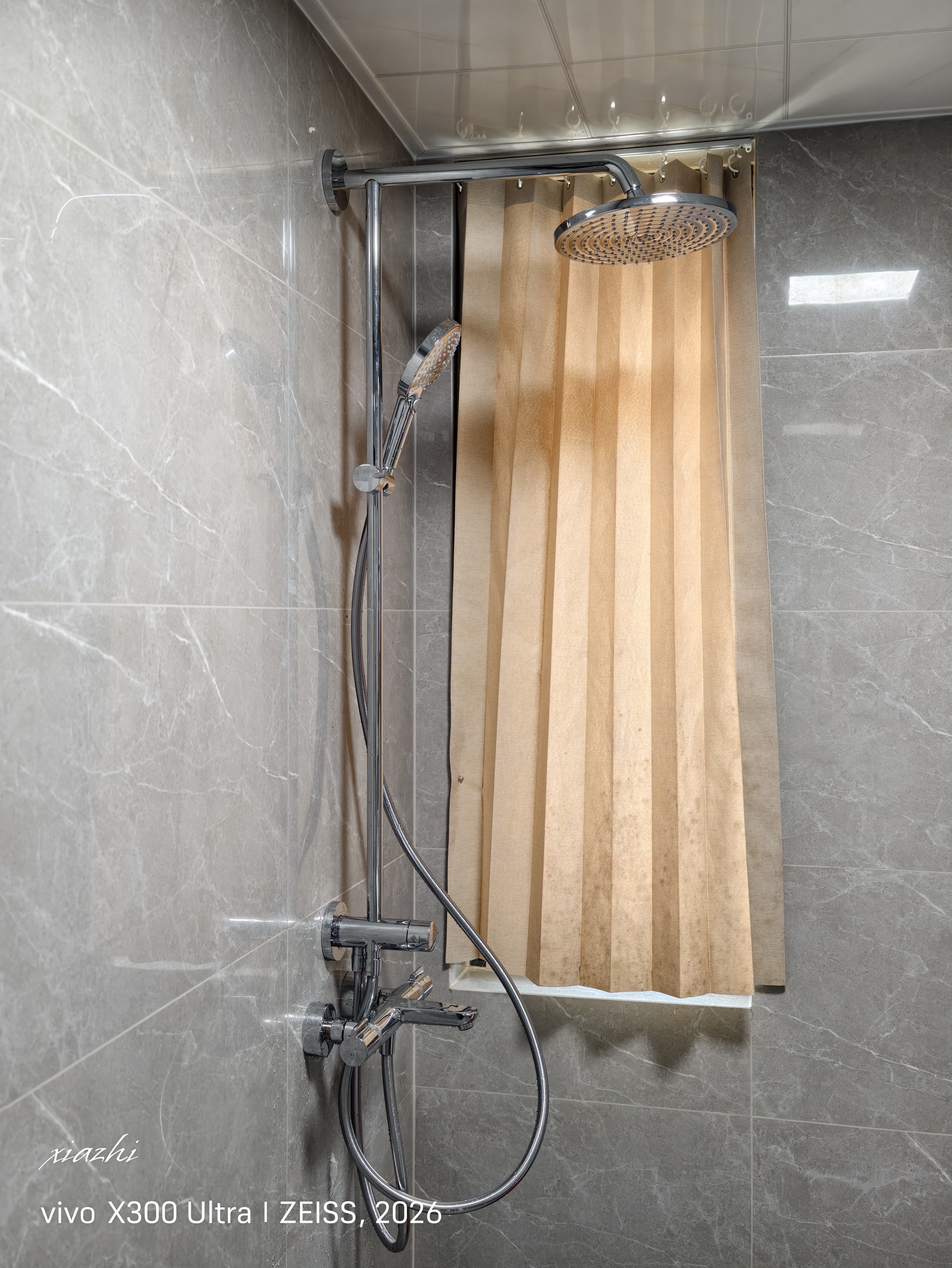 汉斯格雅（Hansgrohe）普通花洒套装双飞雨240下出水分体式圆顶26168 实拍图