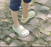 名创优品（MINISO）洞洞鞋男夏季外穿沙滩凉鞋防滑厚底踩屎感包头凉拖鞋黑色42-43 实拍图