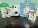 富士（FUJIFILM）instax  mini12 一次成像 立拍立得相机 mini12 茉莉白 套餐二（官方标配+白边相纸20张） 实拍图