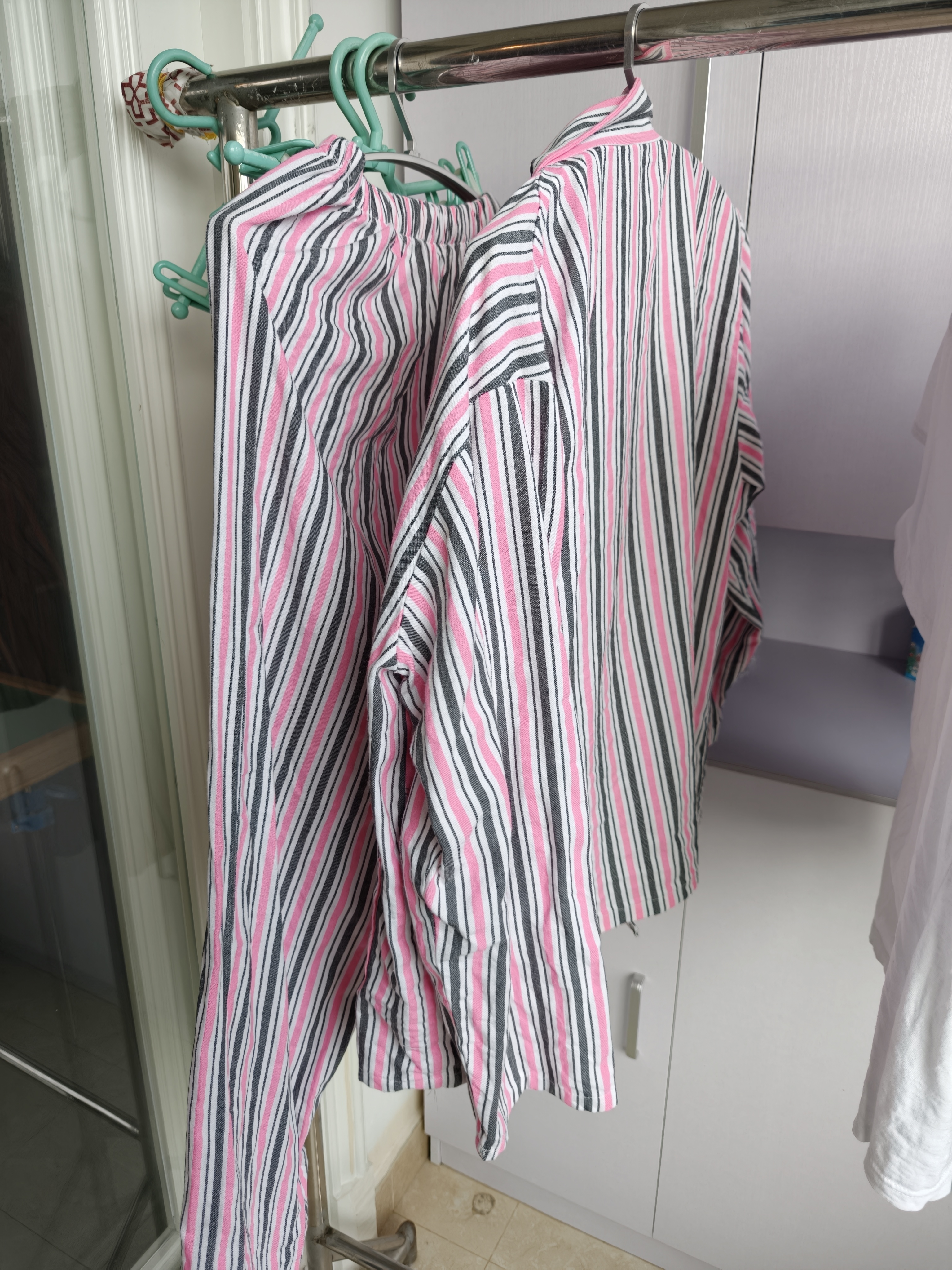 窈嘉病号服男女套装棉睡衣病人护理服老人医院患者易穿脱卧床服病员服 【病员服】粉色条纹长袖套装(上衣+裤) M 体重（120-140斤） 实拍图
