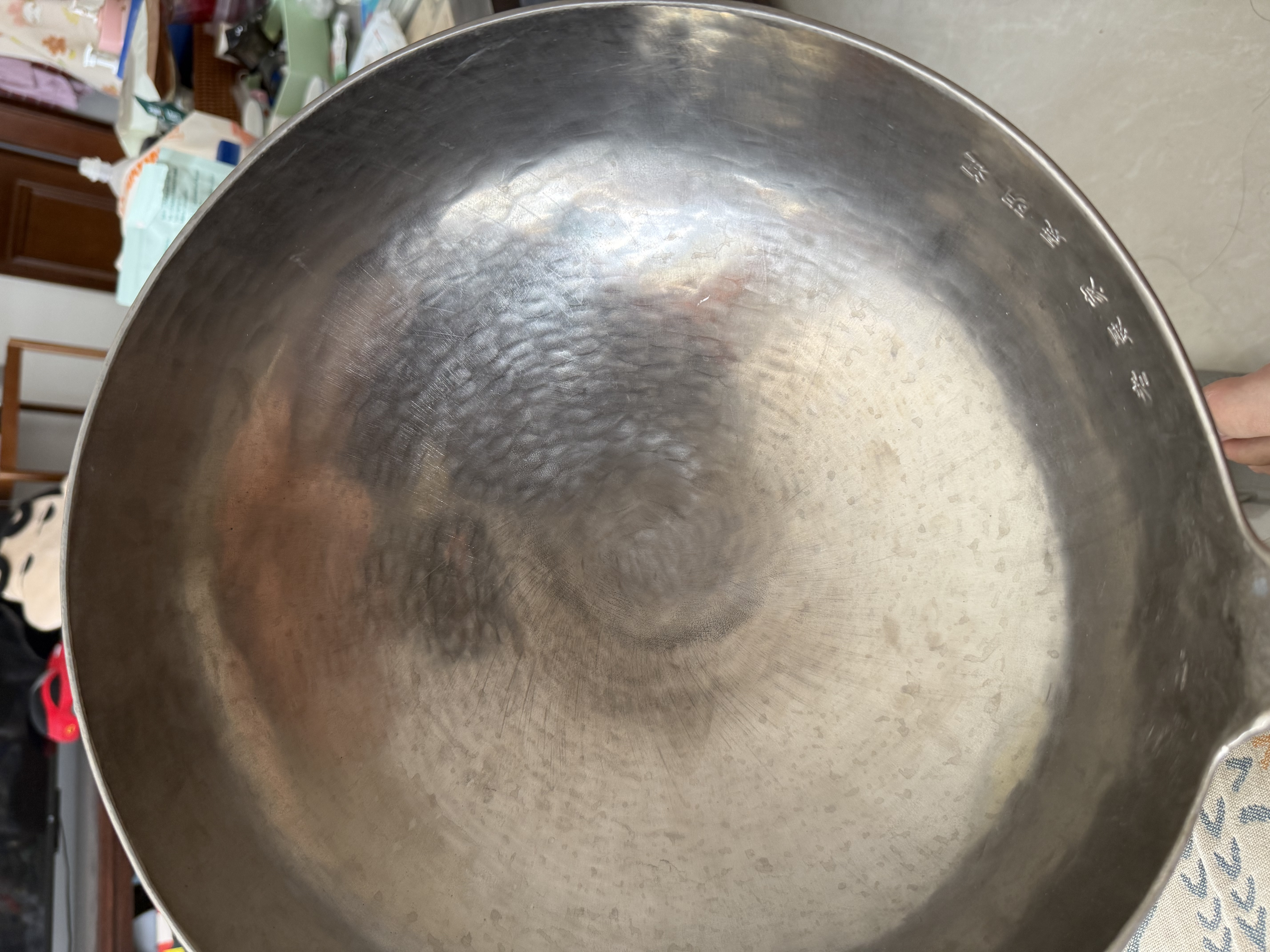 老聂家 纯钛炒锅章丘铁锅手工家用无涂层不粘锅老式炒菜锅锅把一体钛锅 聂阴江锅把一体 32cm 实拍图