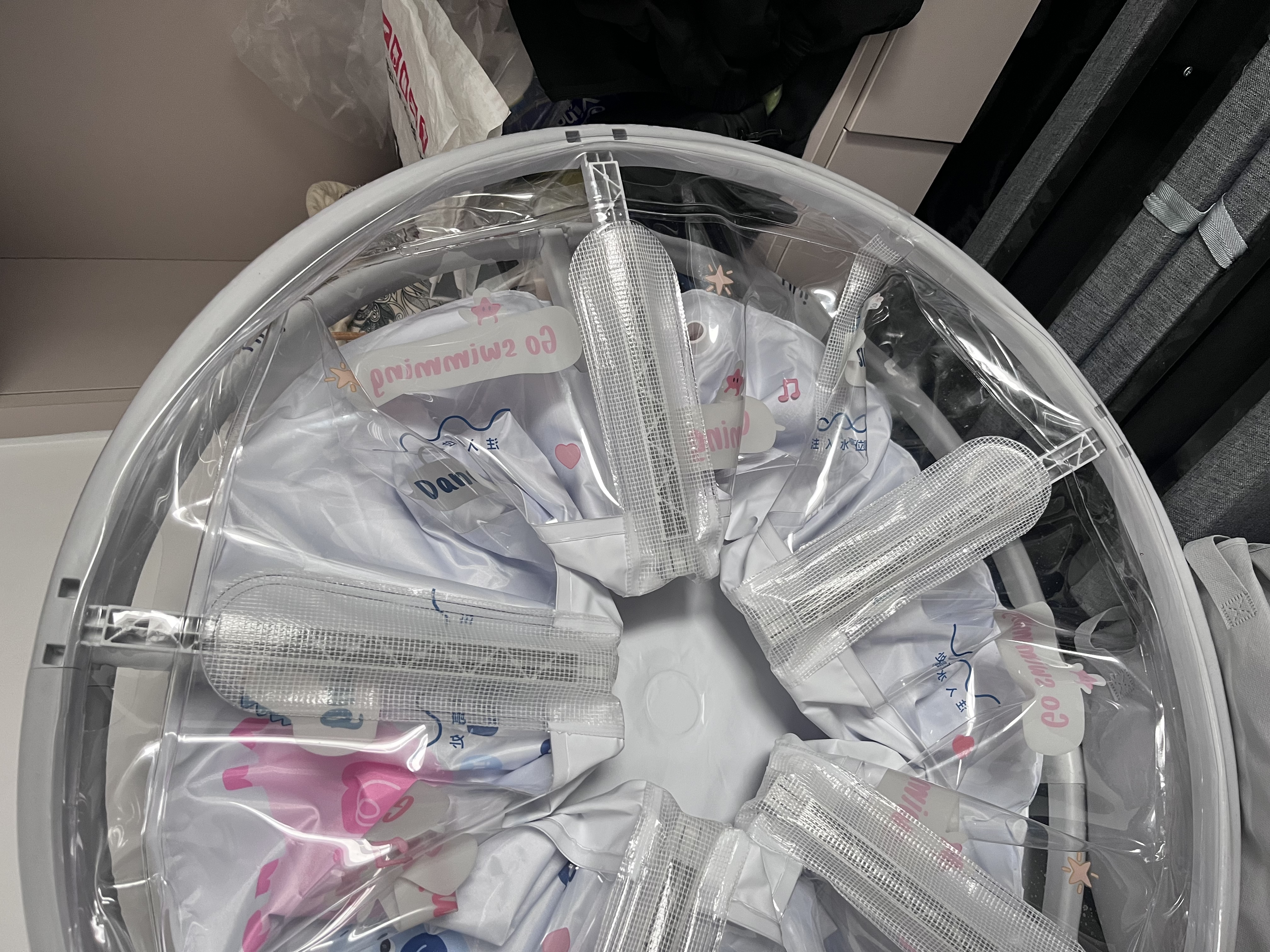 iuu婴儿游泳桶免安装 儿童洗澡桶 可折叠泡澡桶家用新生儿游泳池浴桶 【免安装-透明】巨无霸+免充气泳圈+礼包 母婴级面料，耐磨稳固防变形 实拍图