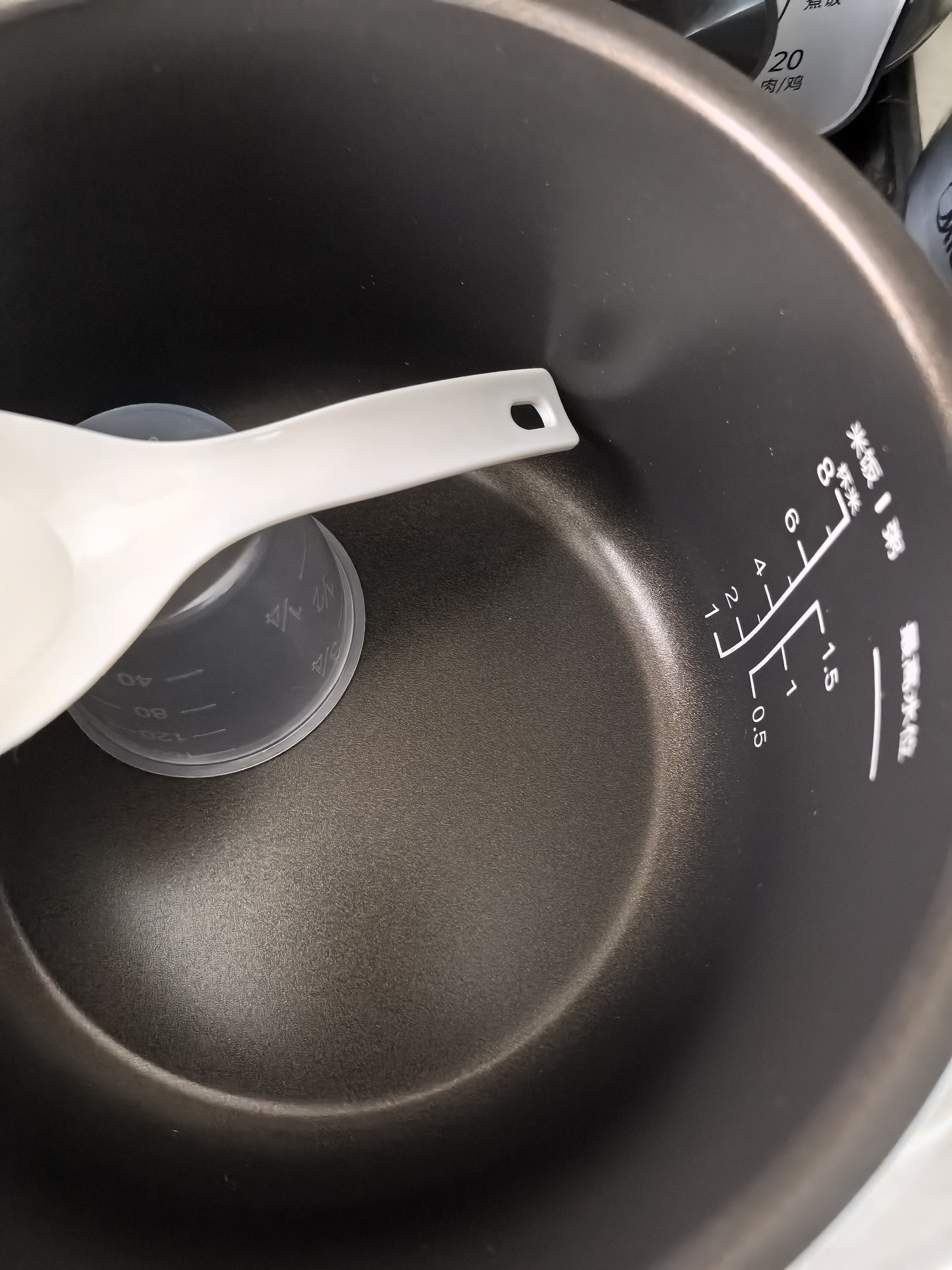 美的（Midea）电压力锅电饭煲高压锅4升电高压锅家用多功能一体压力电饭锅电压力锅高压2-3-4-5-6人年货送好礼 开盖收汁- 4L 实拍图