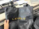 地平线8号（LEVEL8）简约单肩手提袋  通勤包可水洗耐用大容量纸袋杜邦纸购物袋 实拍图
