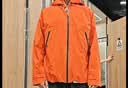 迪卡侬（DECATHLON）硬壳冲锋衣男女春秋登山防风防水单层夹克风衣运动外套MH500 霞光橙（男女同款）- 亚洲款 新款上市 加内胆选大一码 2XL 实拍图