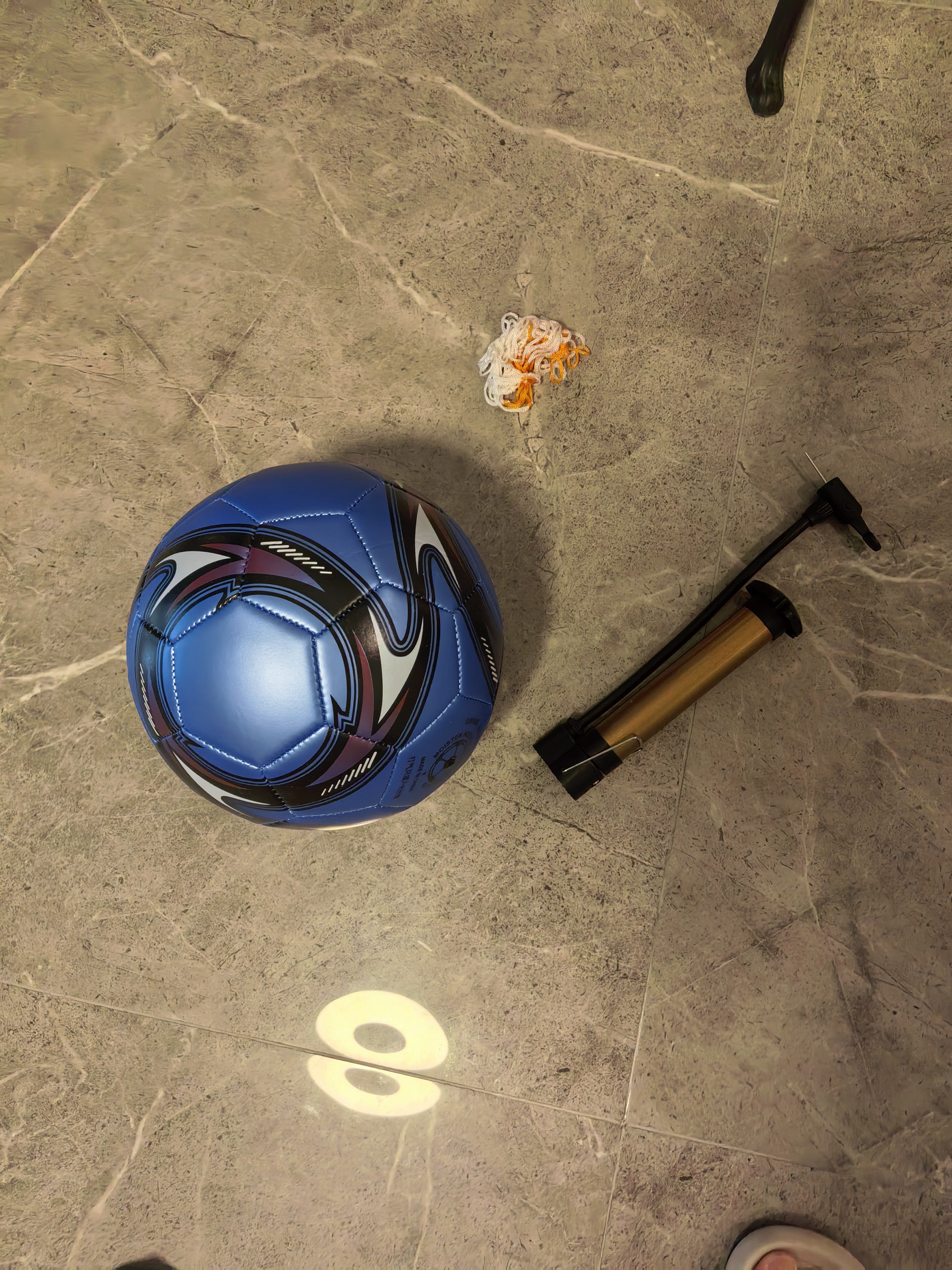 尊诺足球4号儿童成人中考标准世界杯比赛训练5号青少年小学生专用球 4号加厚款蓝色旋风【大礼包】 实拍图
