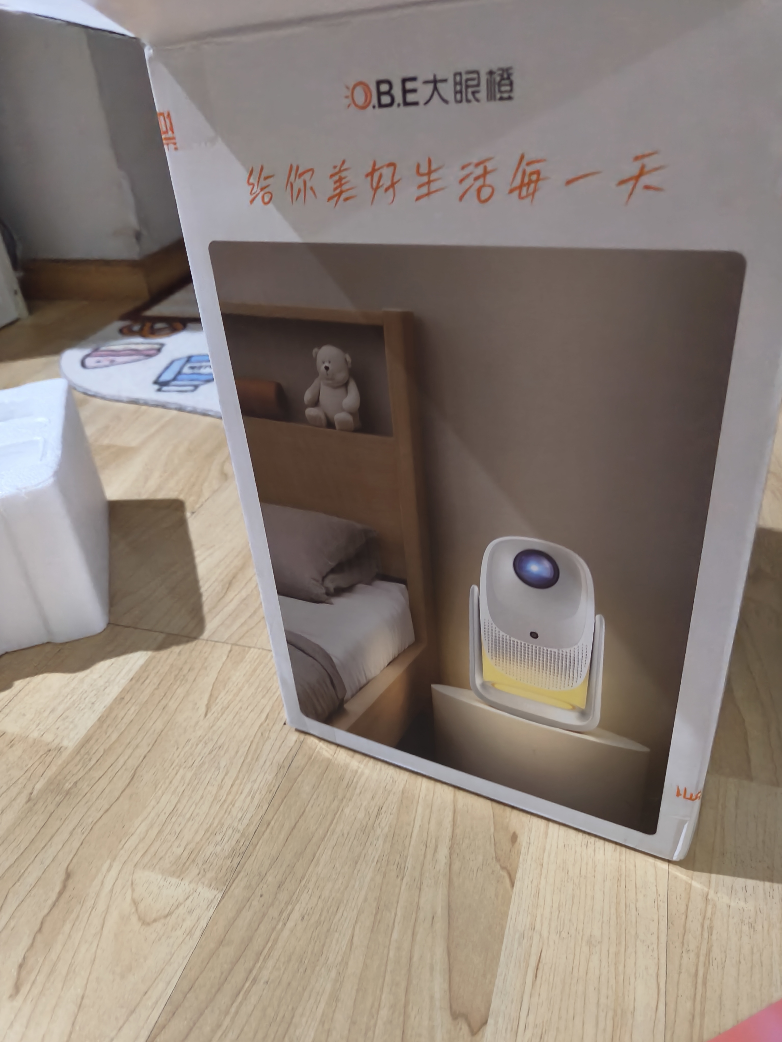 大眼橙C3 Air【 400CVIA】高亮云台投影仪家用超高清真1080P卧室投影机智能家庭影院梯形对焦 一体化夜灯 实拍图
