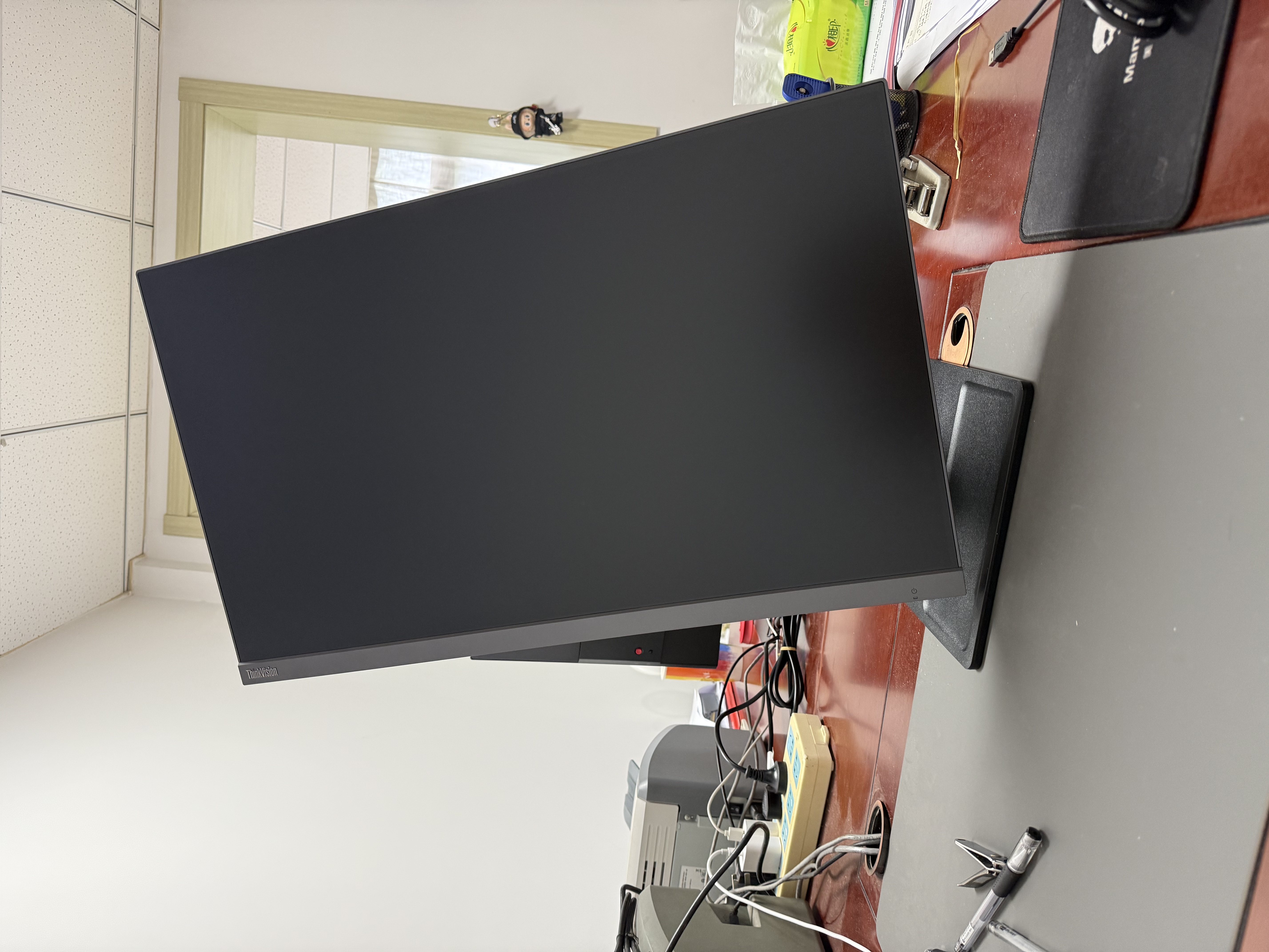 联想ThinkCentre K70 商用办公高性能台式电脑主机(酷睿Ultra5 225 16G DDR5 1TB Office)23.8英寸整机 实拍图