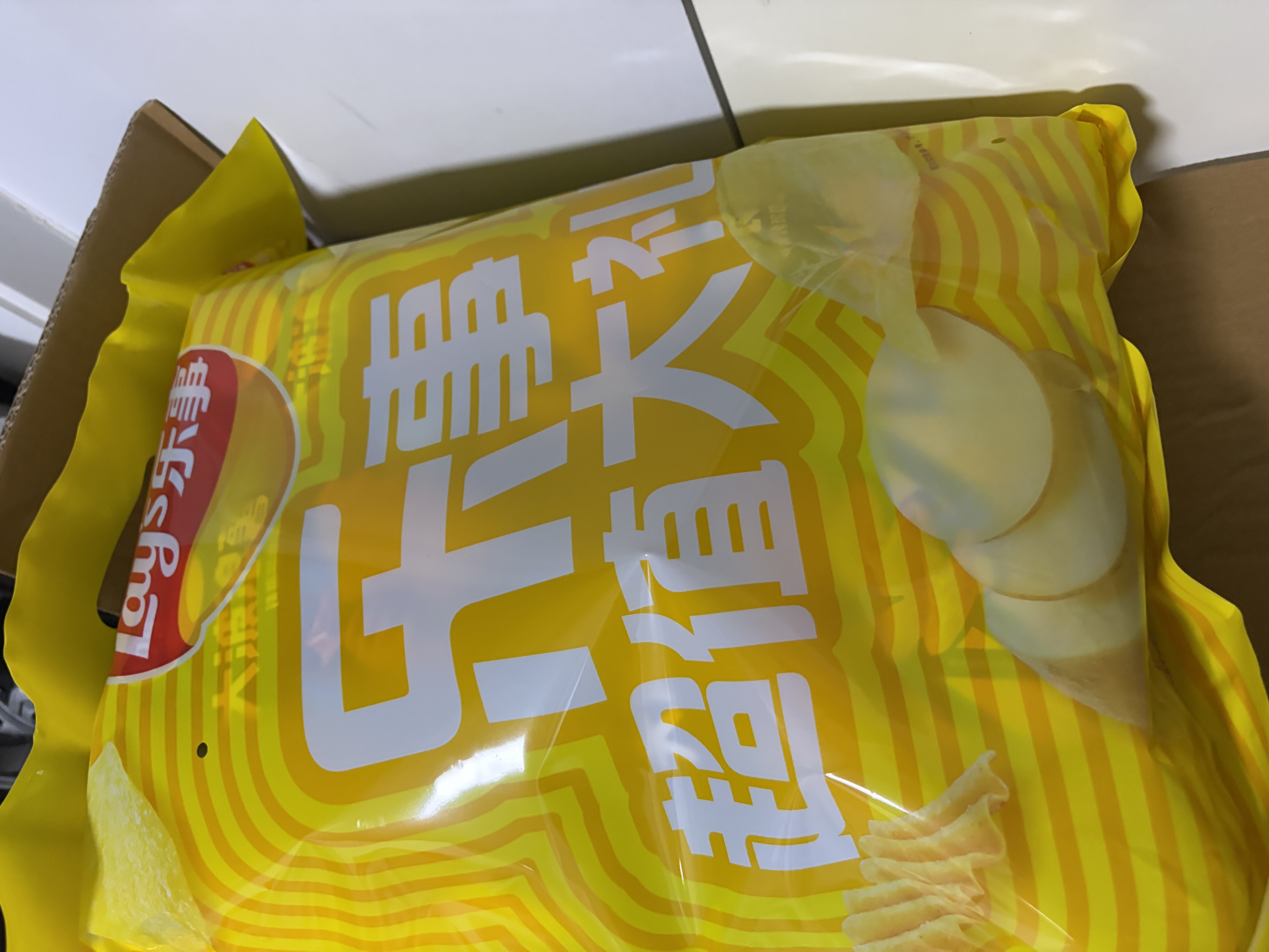 乐事（Lay's）薯片（黄瓜味+原味+红烩味+鱿鱼味+鸡翅味）400g 混合10包 实拍图