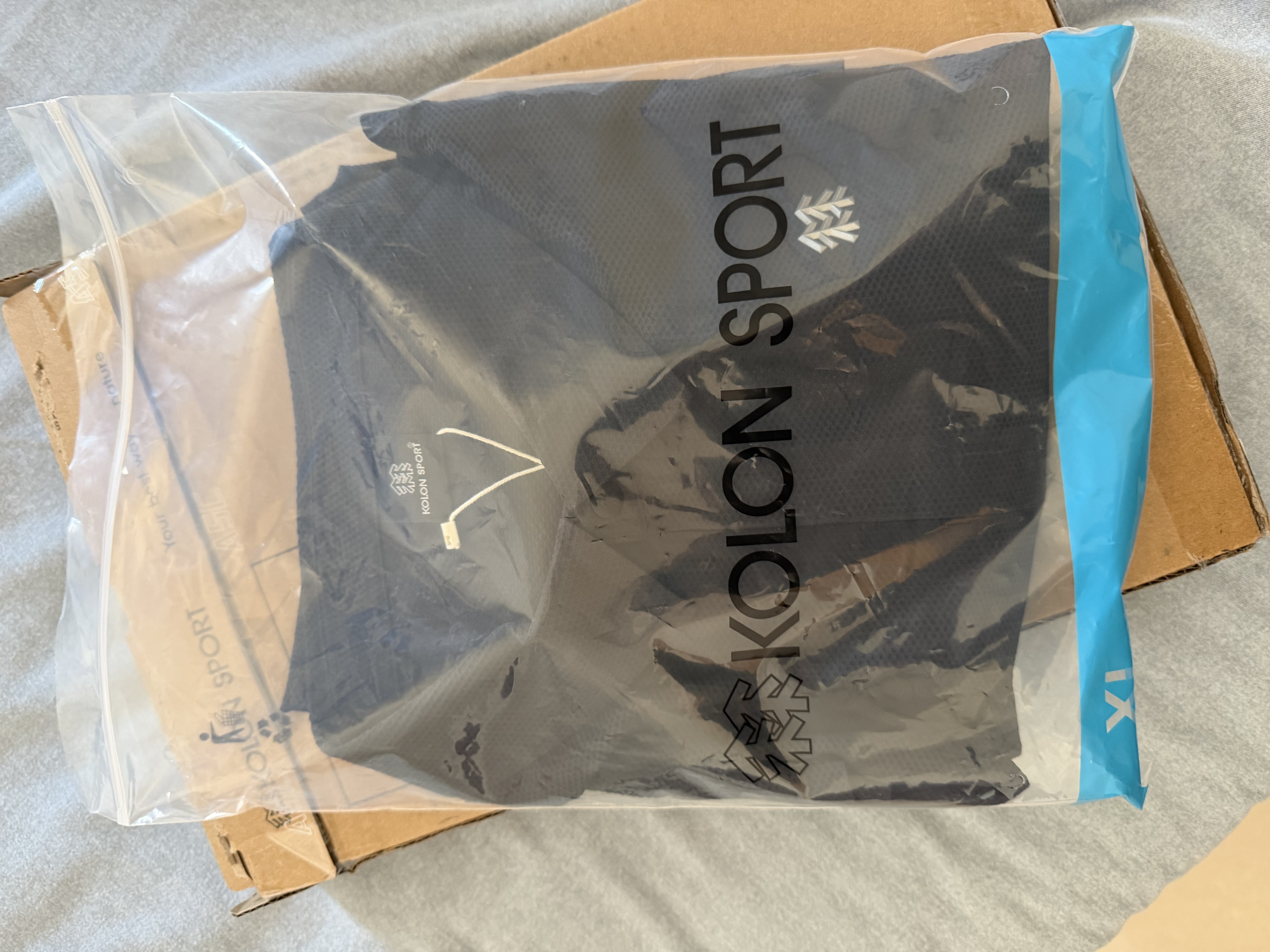 KOLON SPORT/可隆户外休闲衣 男士抗皱透湿AIRMESH热压POLO衫 LHPT6MN087-BK 黑色 （尺码偏小） XL 180/100A 实拍图