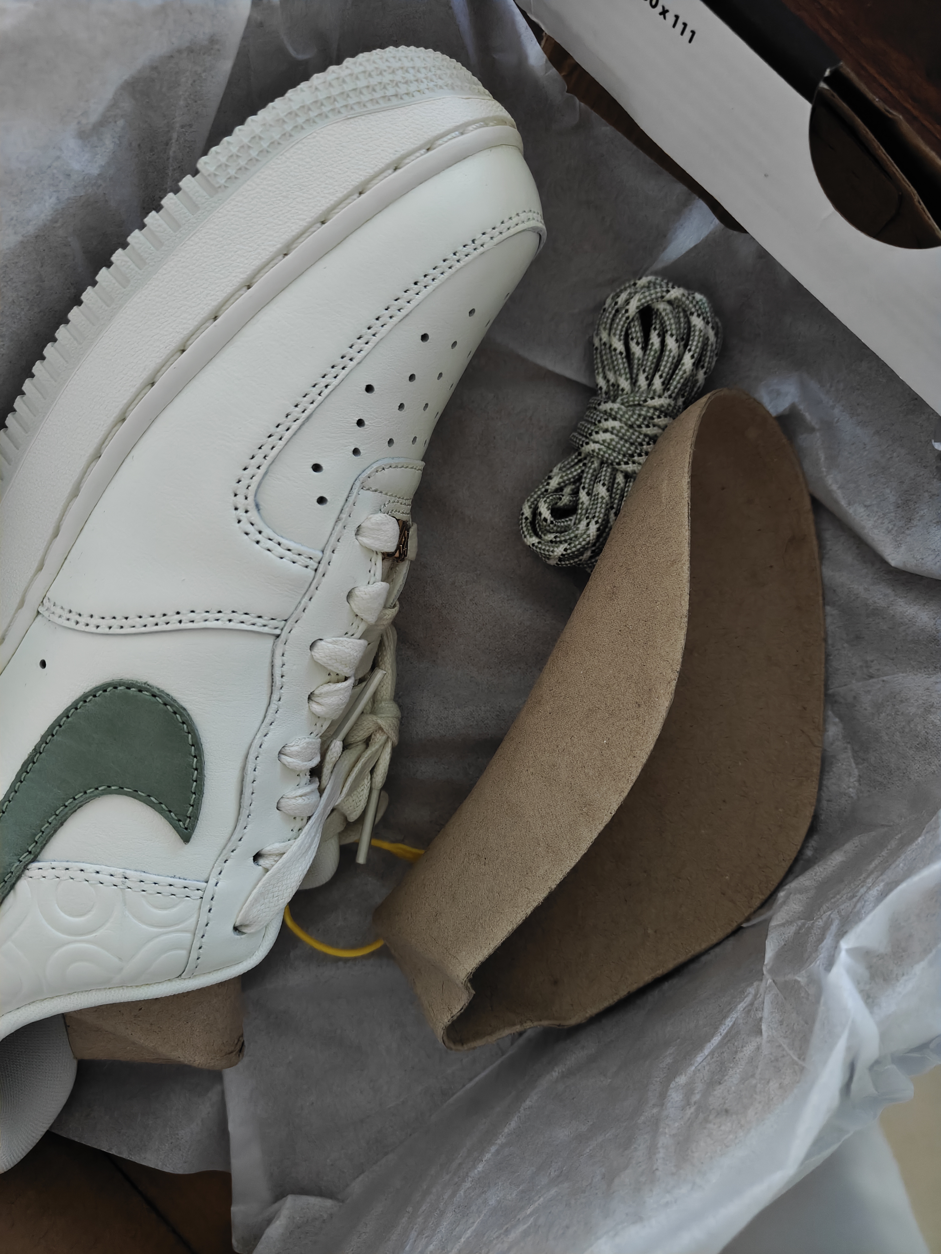 耐克NIKE男空军一号AF1 运动鞋HV5979-130白绿43 实拍图