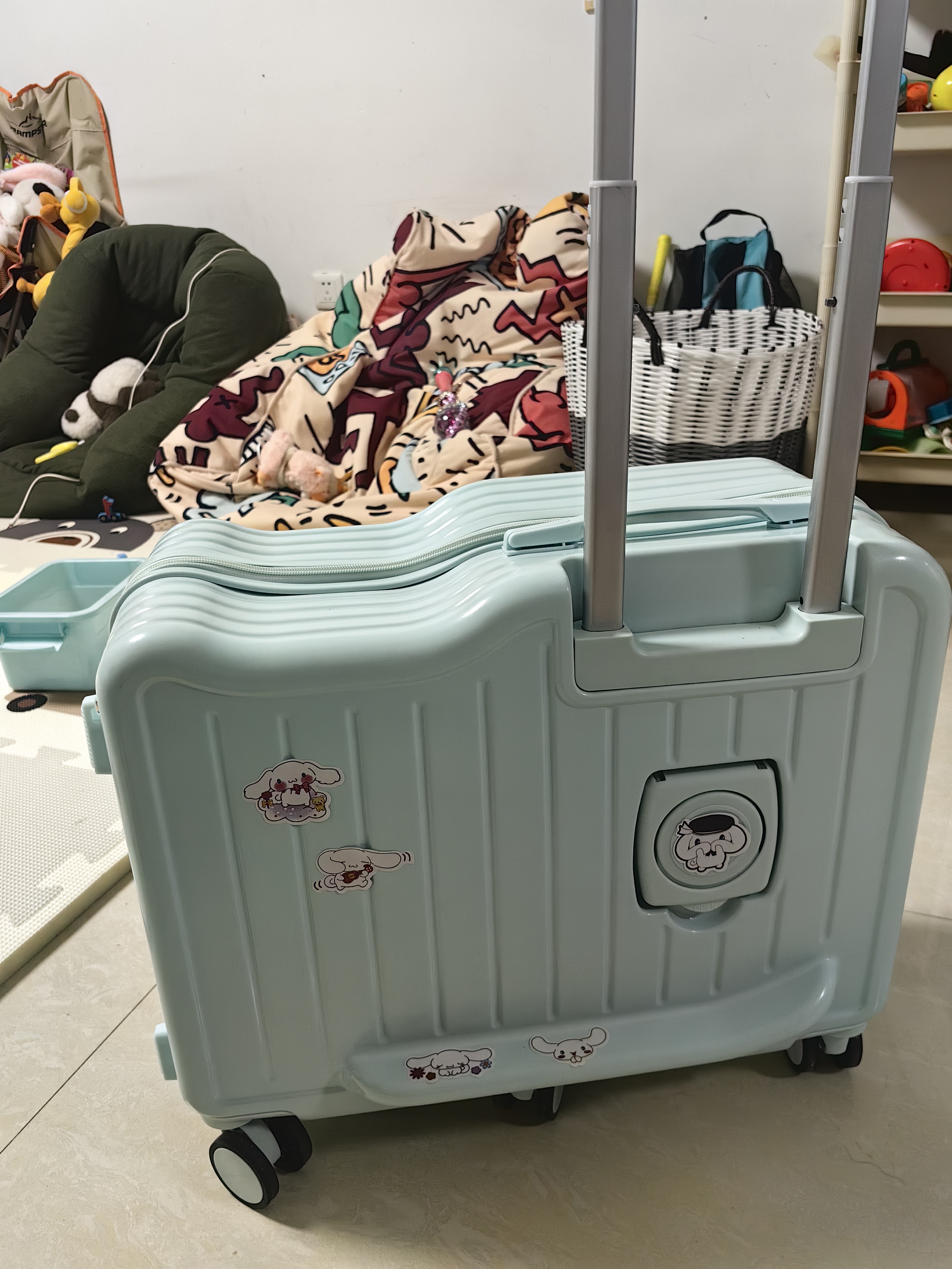 京严儿童行李箱可骑可坐小型登机行李箱拉杆箱可上飞机旅行箱学生皮箱 薄荷蓝【升级六轮+杯架+可乘骑】 22英寸 ｜【升级大容量高配版】 实拍图