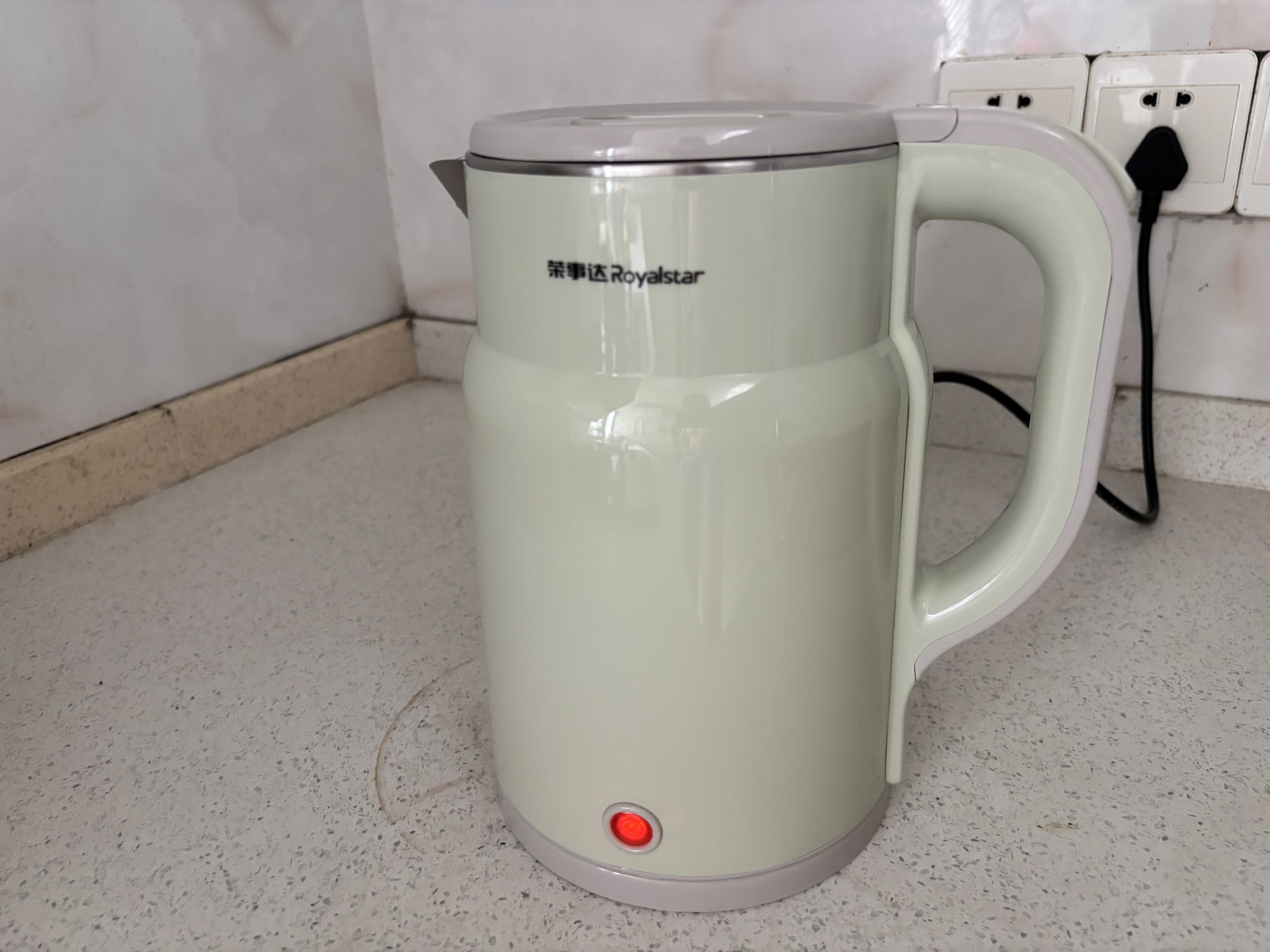 荣事达（Royalstar）烧水壶电热水壶1.7L大容量办公家用泡茶壶自动断电速热开水壶电水壶京东自营RS-KT1719Y 实拍图