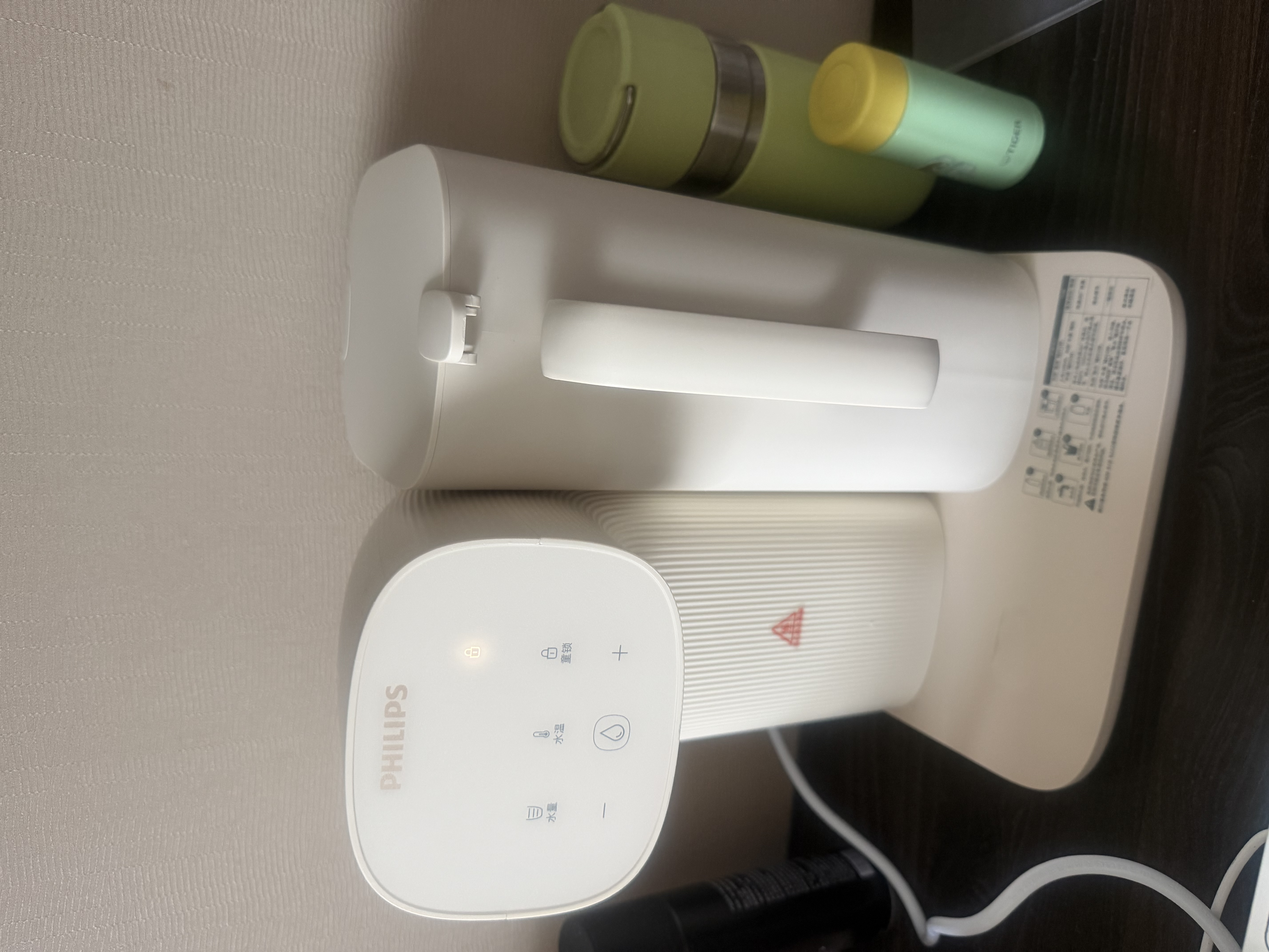 飞利浦（PHILIPS）即热饮水机家用 3秒速热桌面热饮机 小型台上免安装台式饮水机 即热烧水壶ADD8203 实拍图