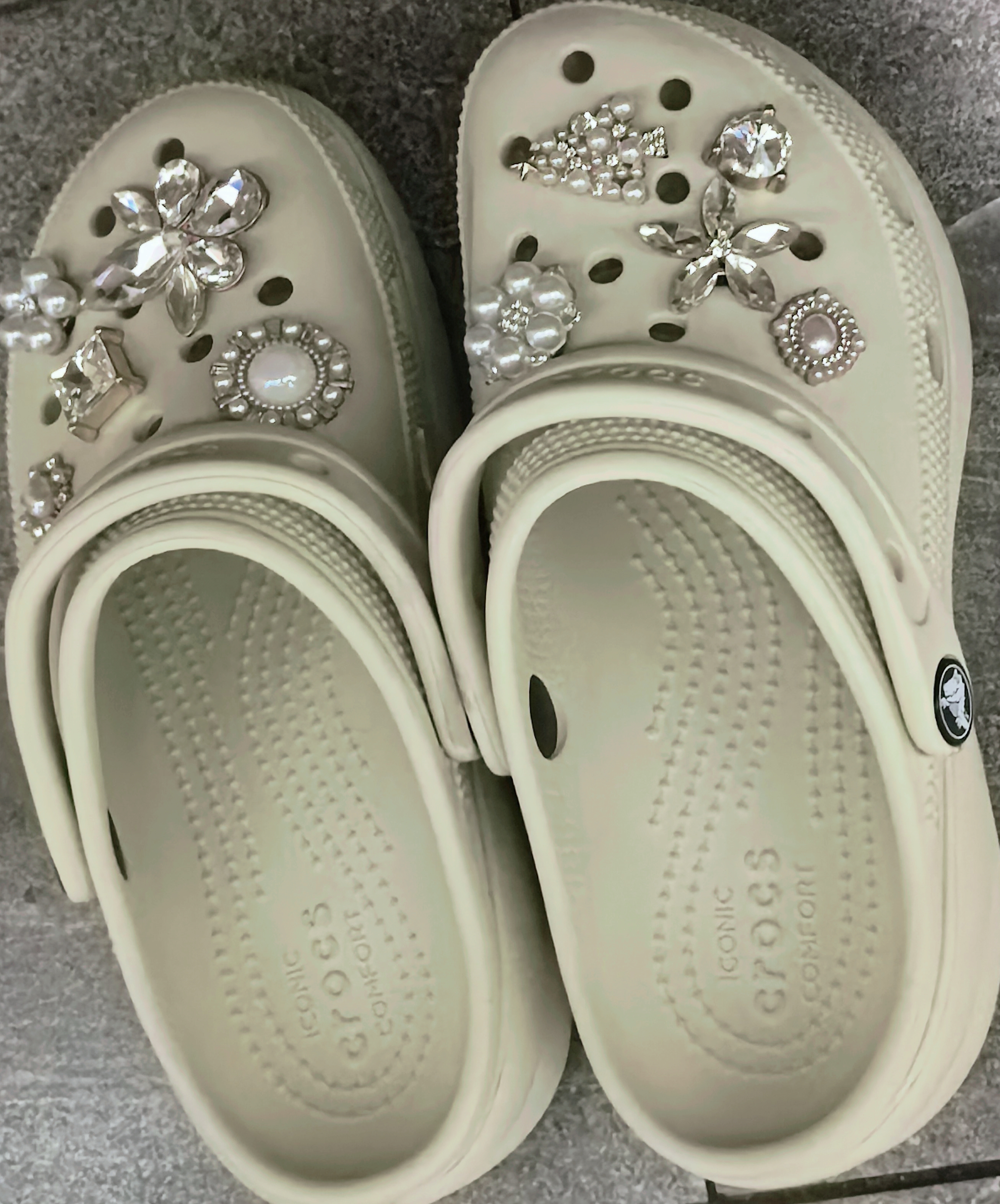 卡骆驰（crocs）经典云朵Clog女沙滩洞洞鞋凉拖鞋206750 206750-2Y2 35 实拍图