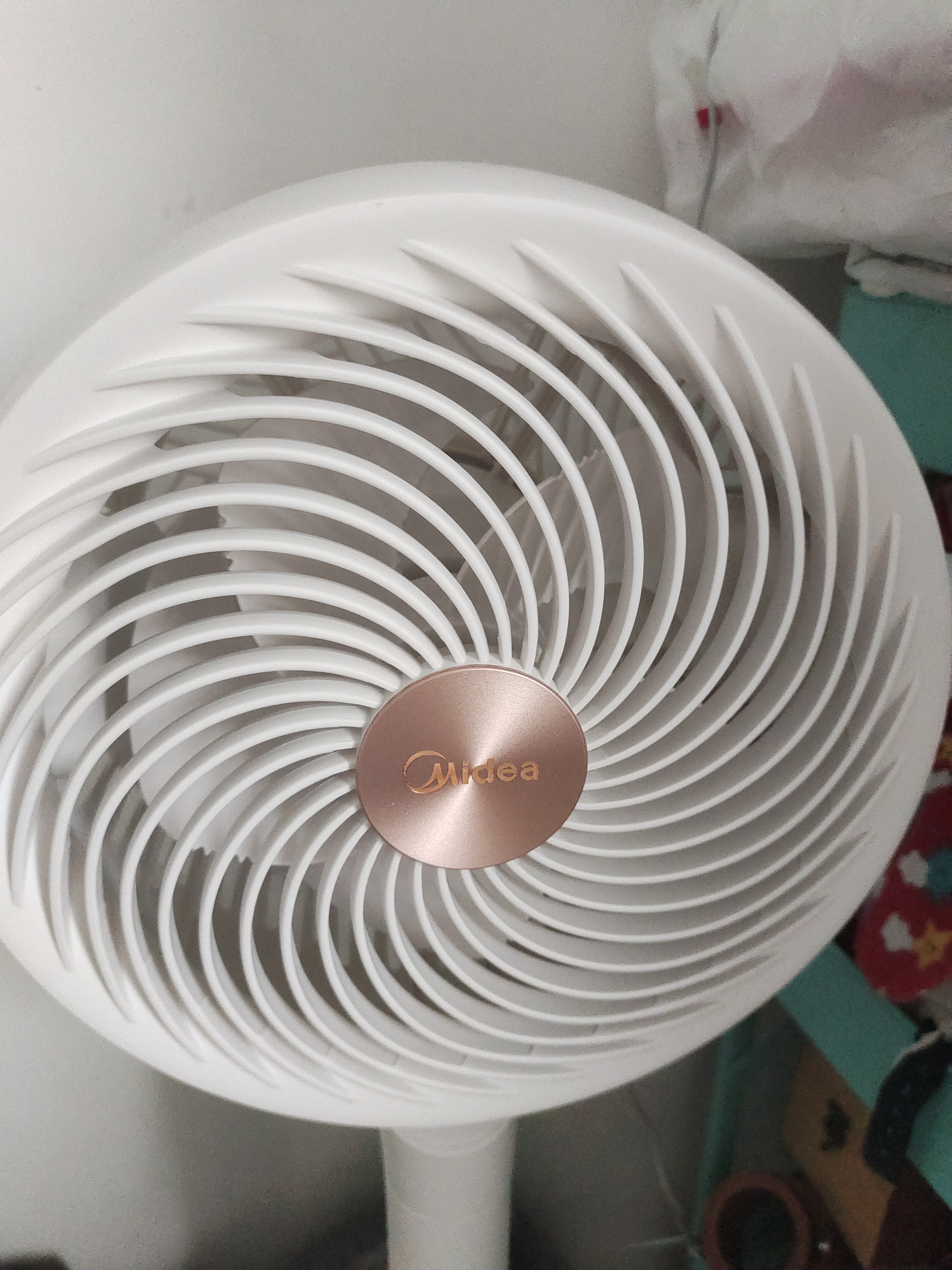 美的（Midea）【净化驱蚊】空气循环扇直流变频新款大风力家用落地扇3D摇头桌面电风扇卧室静音一级能效GDJ24DXS 实拍图