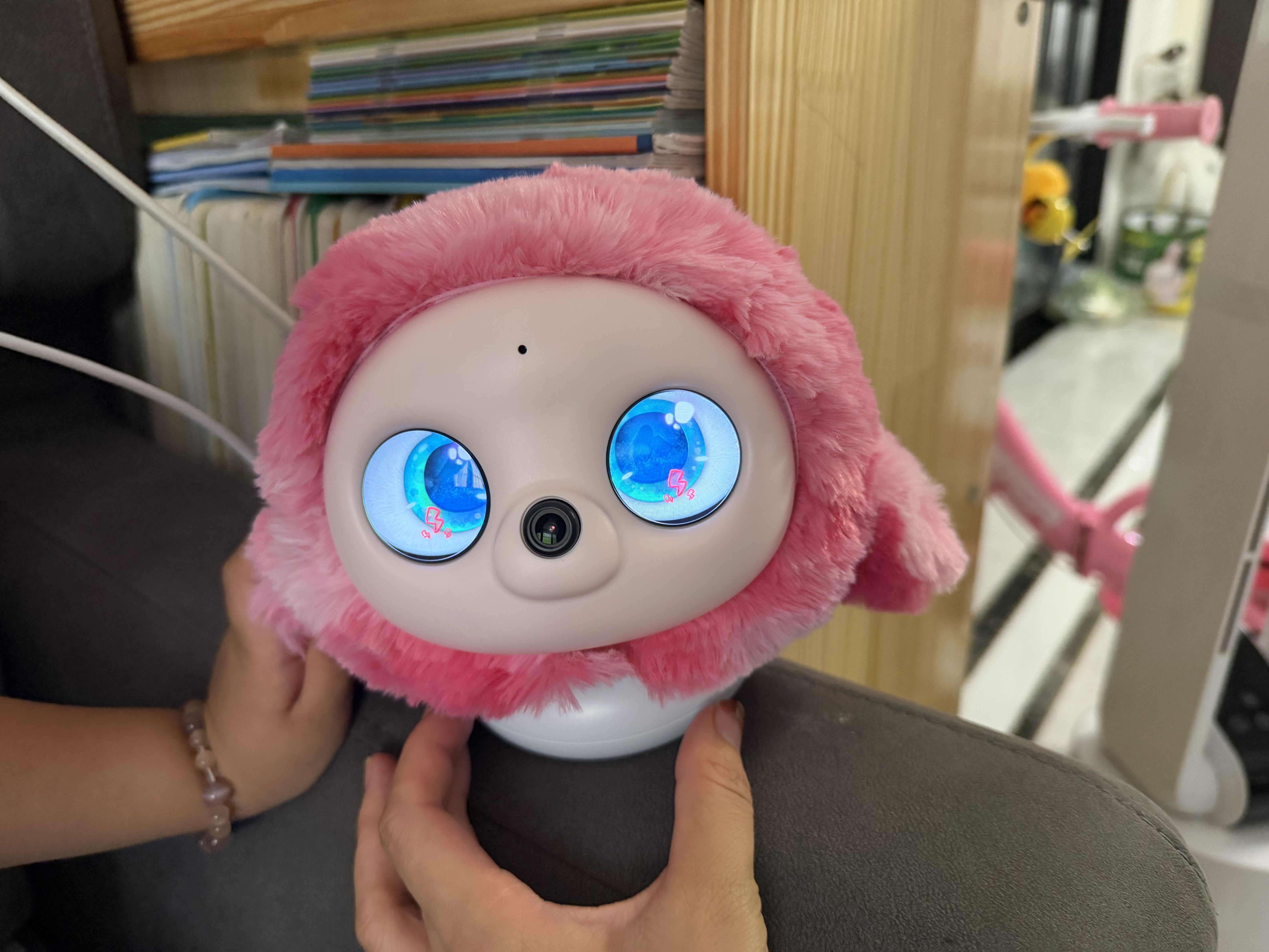ropet肉派派 机器宠物 AI陪伴机器人 仿生科技性格养成 毛绒AI玩具  儿童礼物 糖果色 实拍图