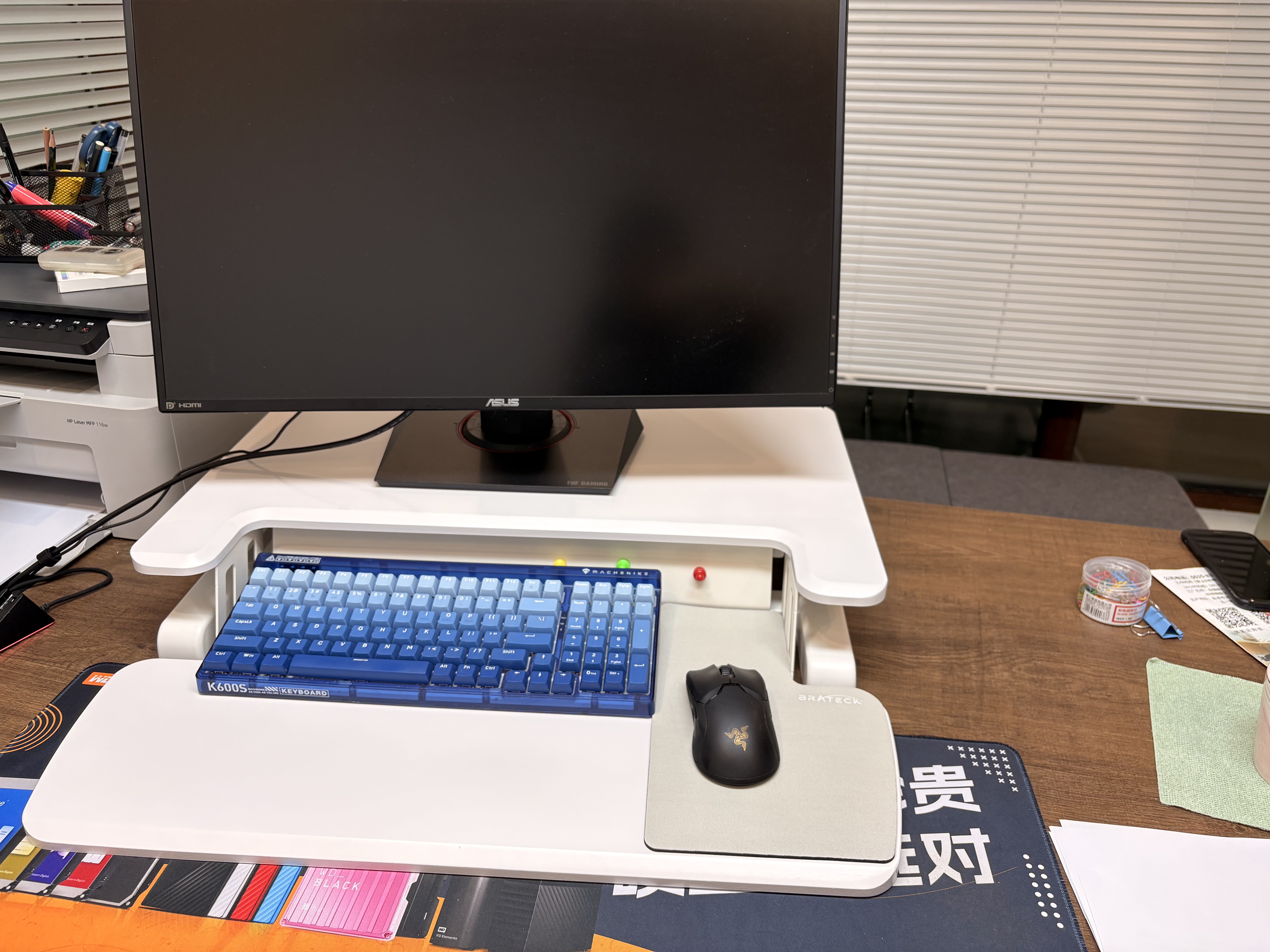 Brateck北弧 办公升降台 坐站办公升降桌 升降电脑桌 小台面小仙桌 D460 宽65cm丨磁吸背板丨D460白 实拍图