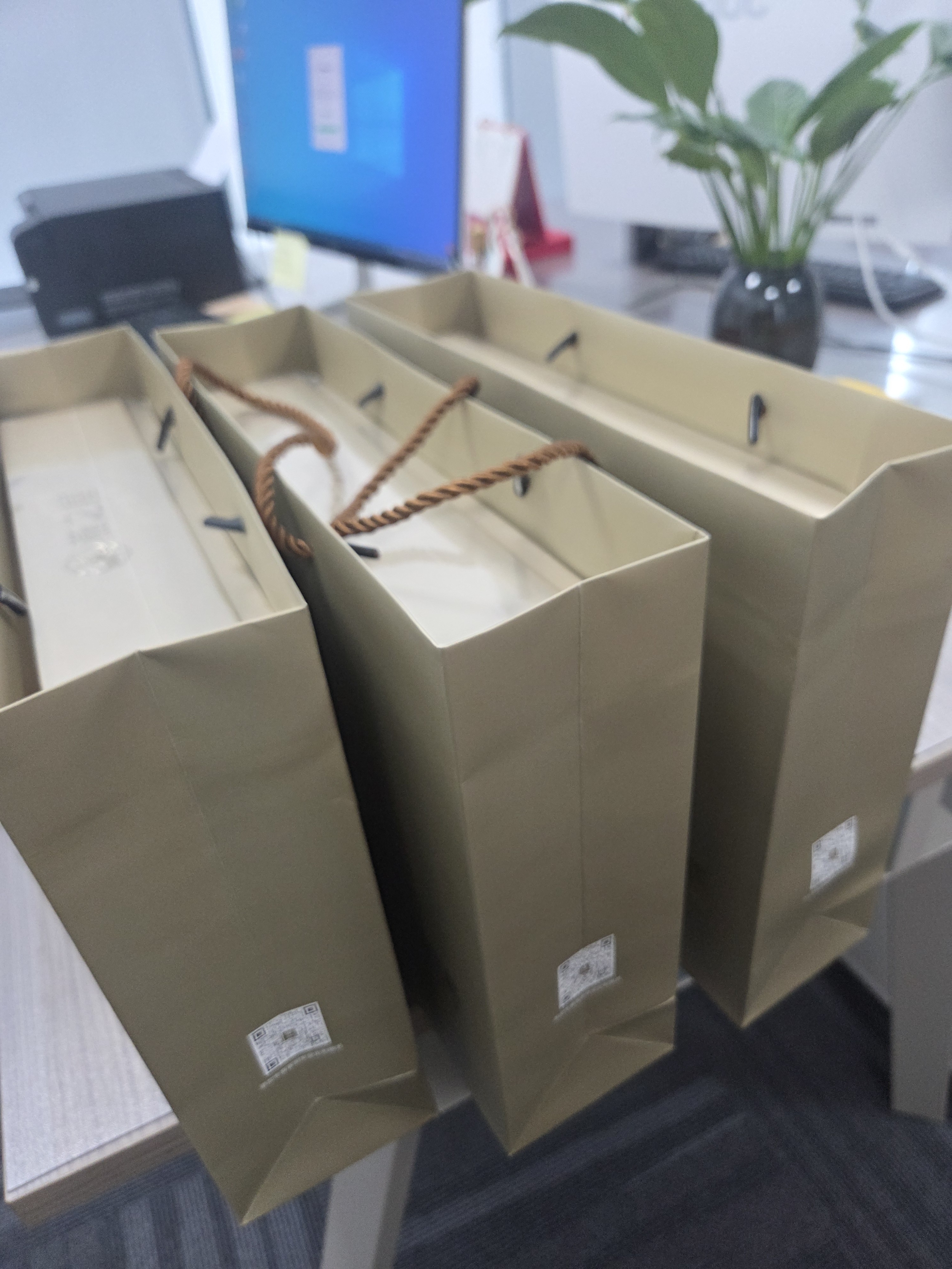 燕之屋即食燕窝礼盒营养滋补中老年人营养品人参官燕70g*8瓶送礼 实拍图